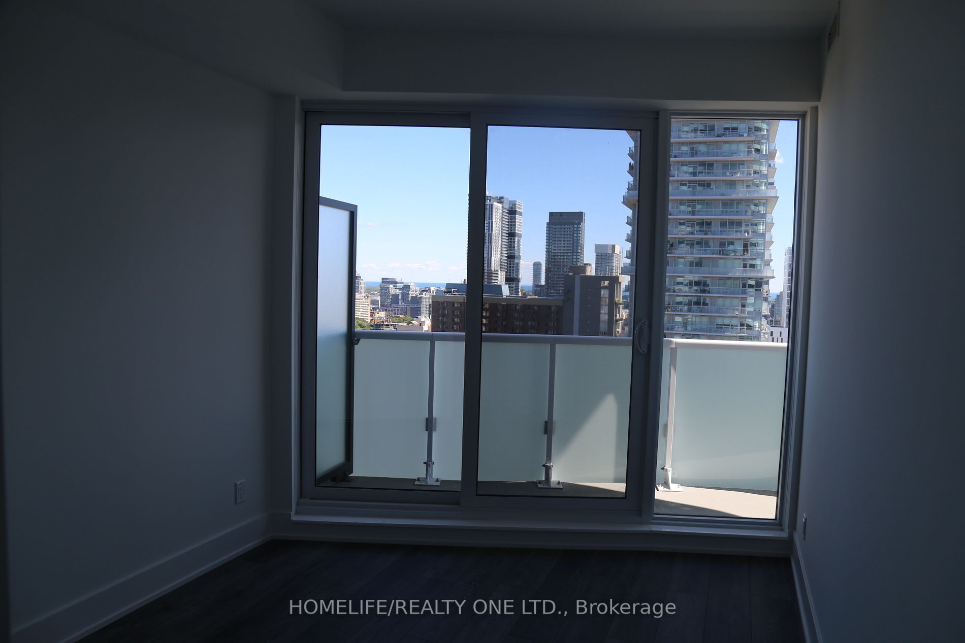 403 Church St, #2102