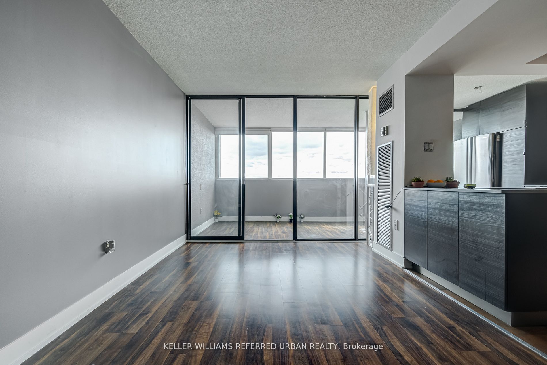 80 Antibes Dr, #2201