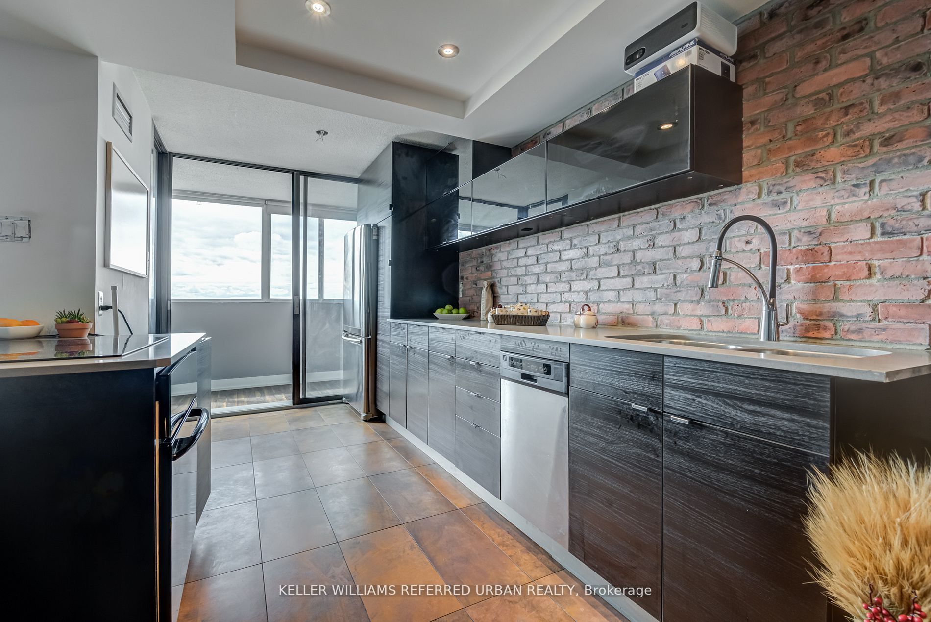 80 Antibes Dr, #2201