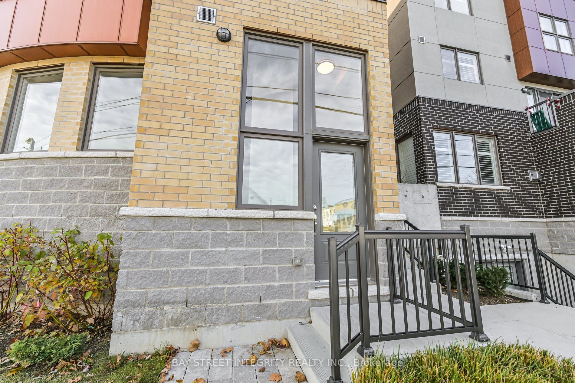 1970 Victoria Park Ave, #66