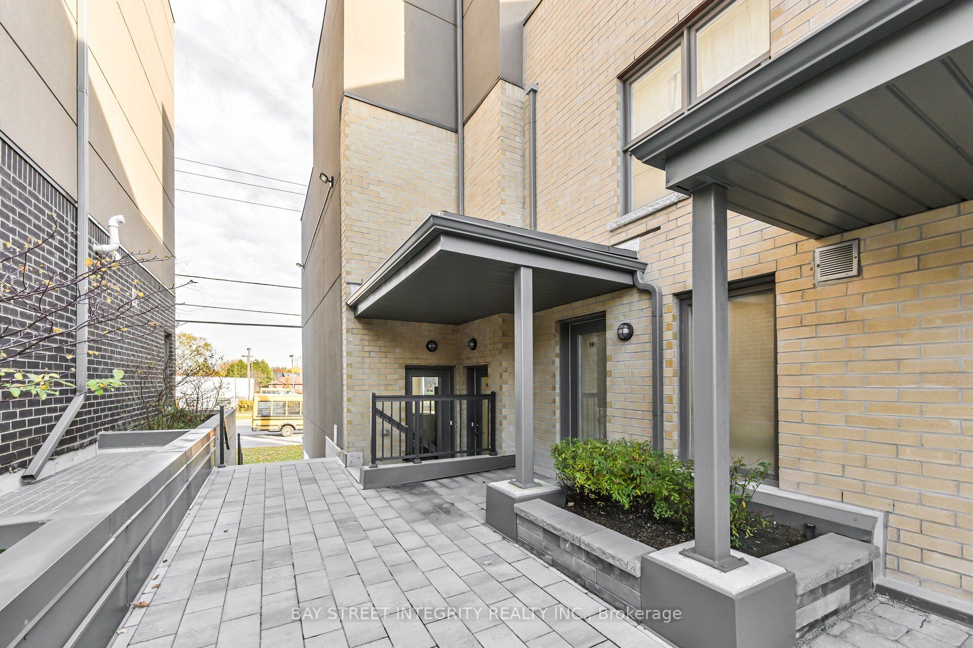 1970 Victoria Park Ave, #66