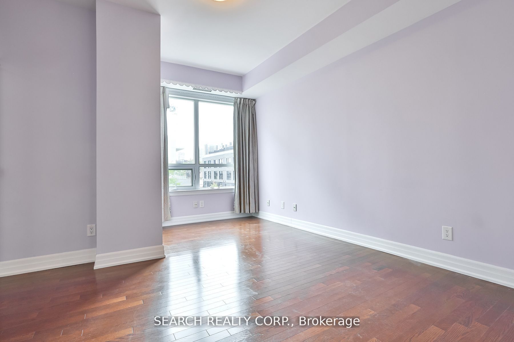 23 Rean Dr, #303