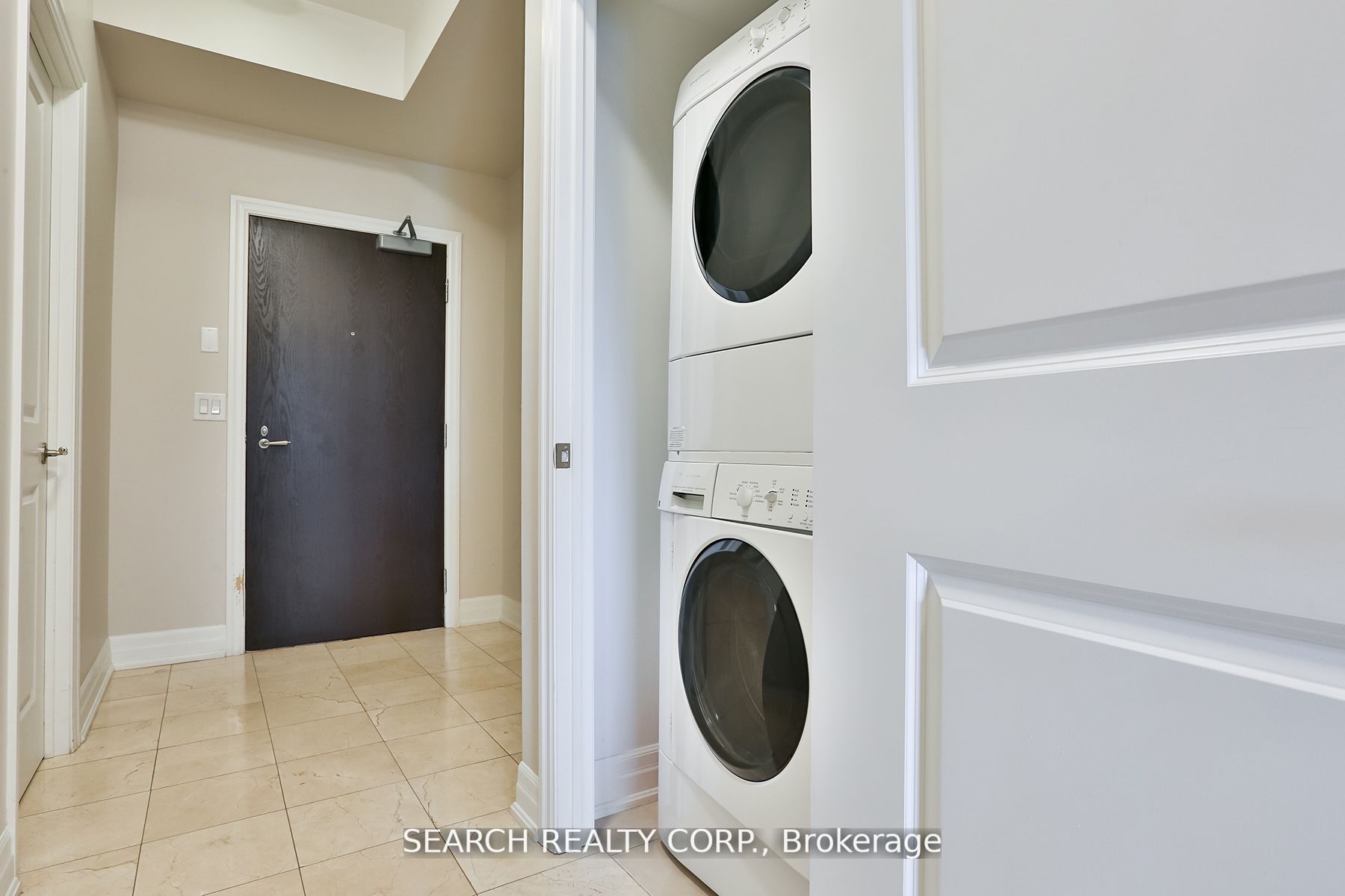 23 Rean Dr, #303
