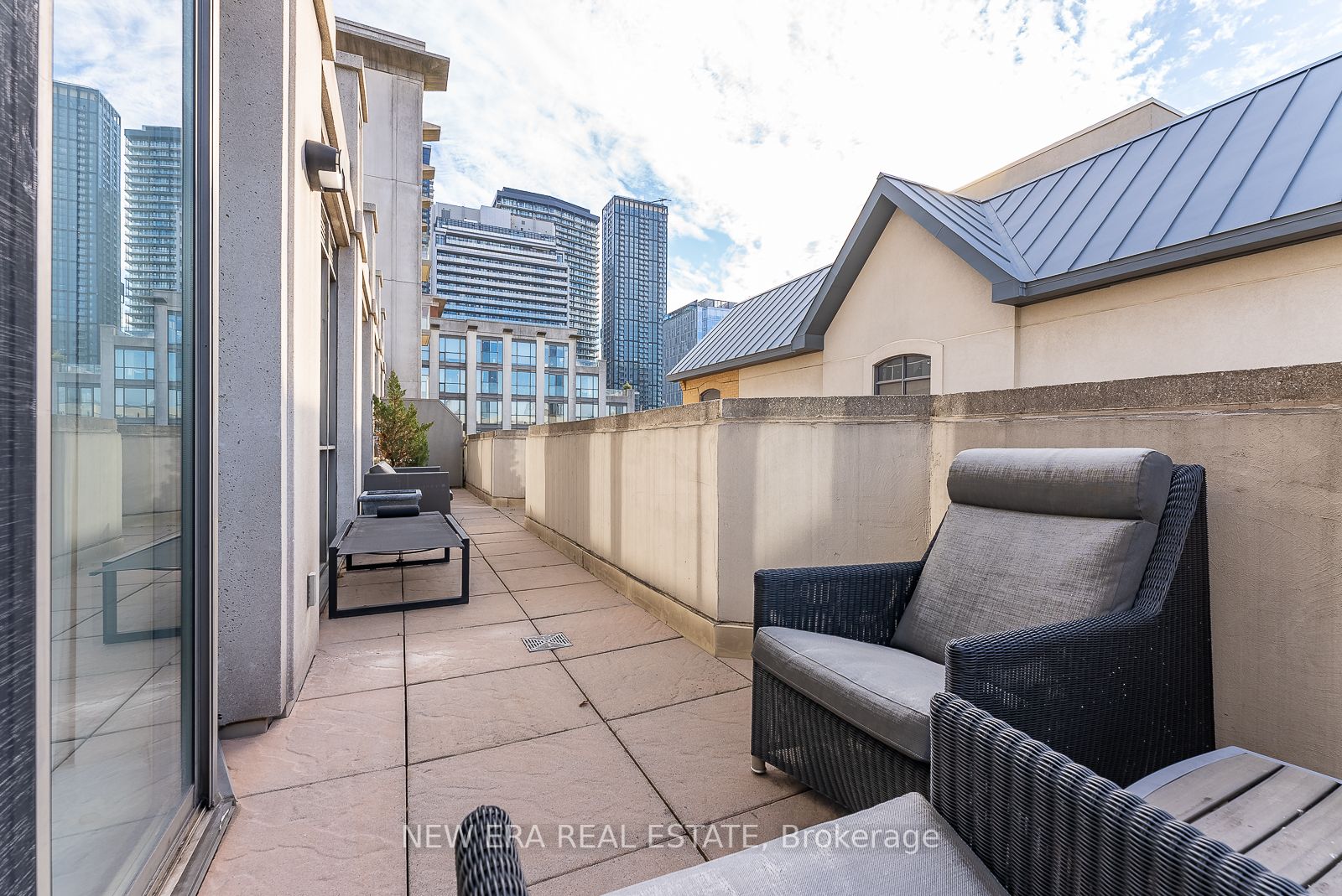 18 Beverley St, #506