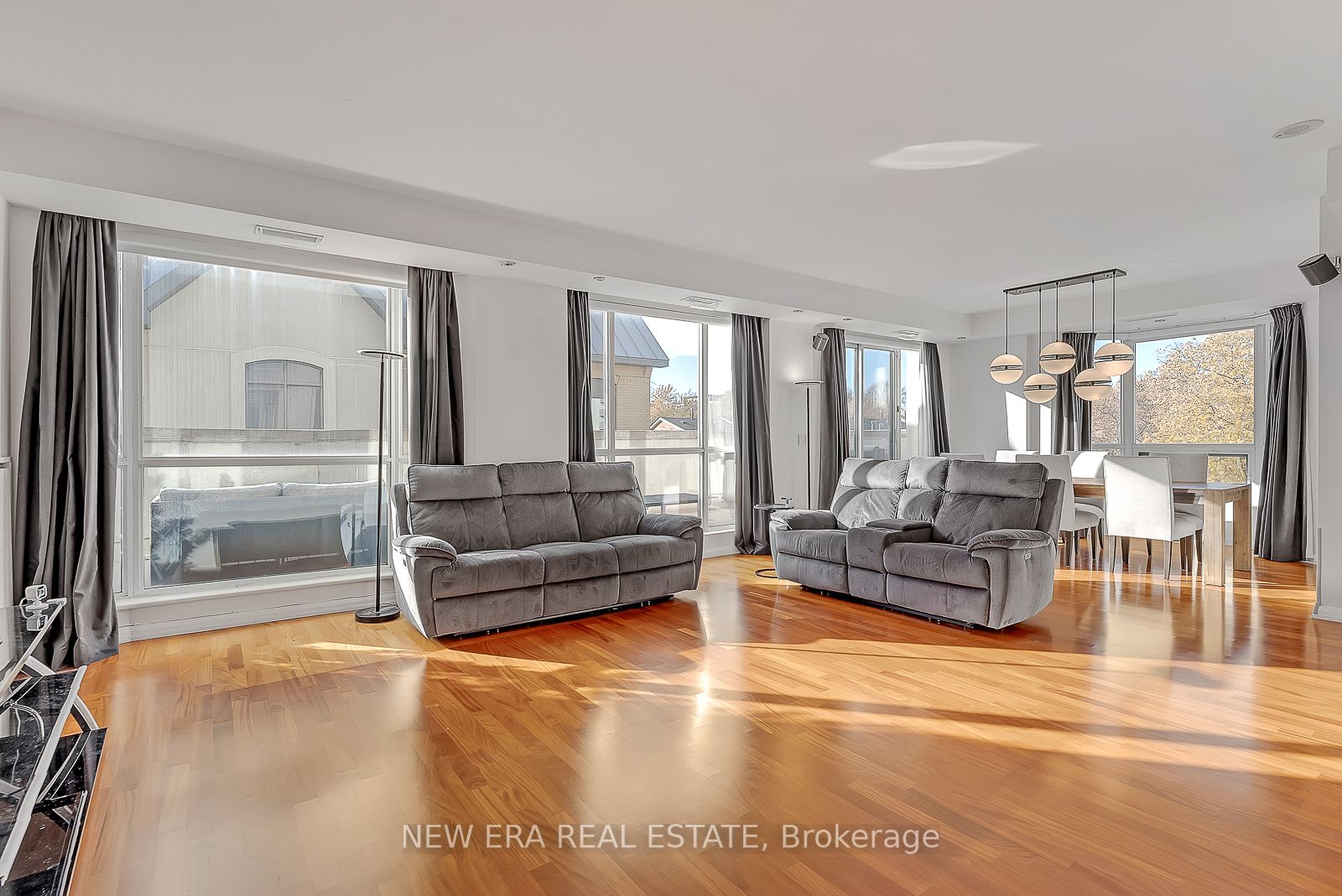 18 Beverley St, #506