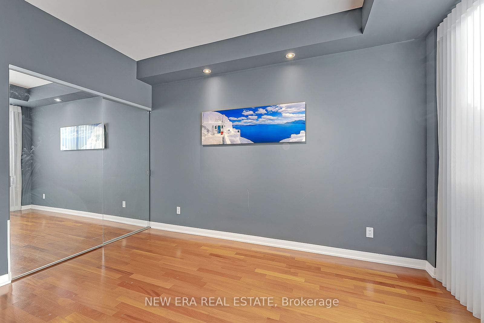 18 Beverley St, #506