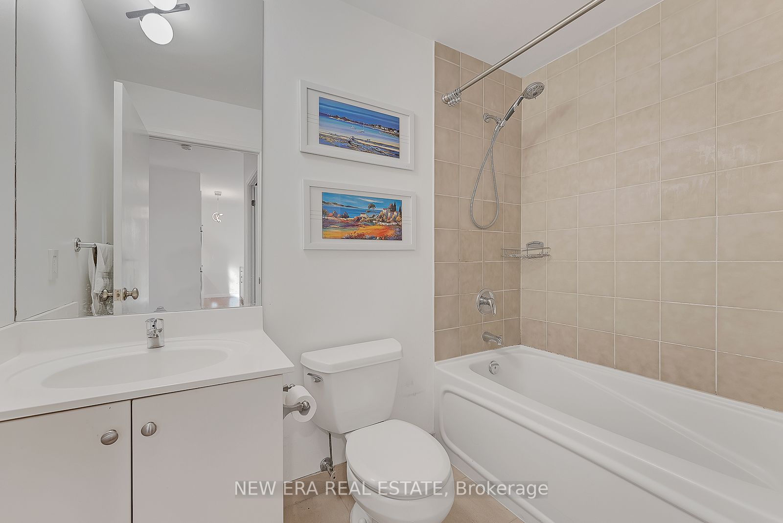 18 Beverley St, #506