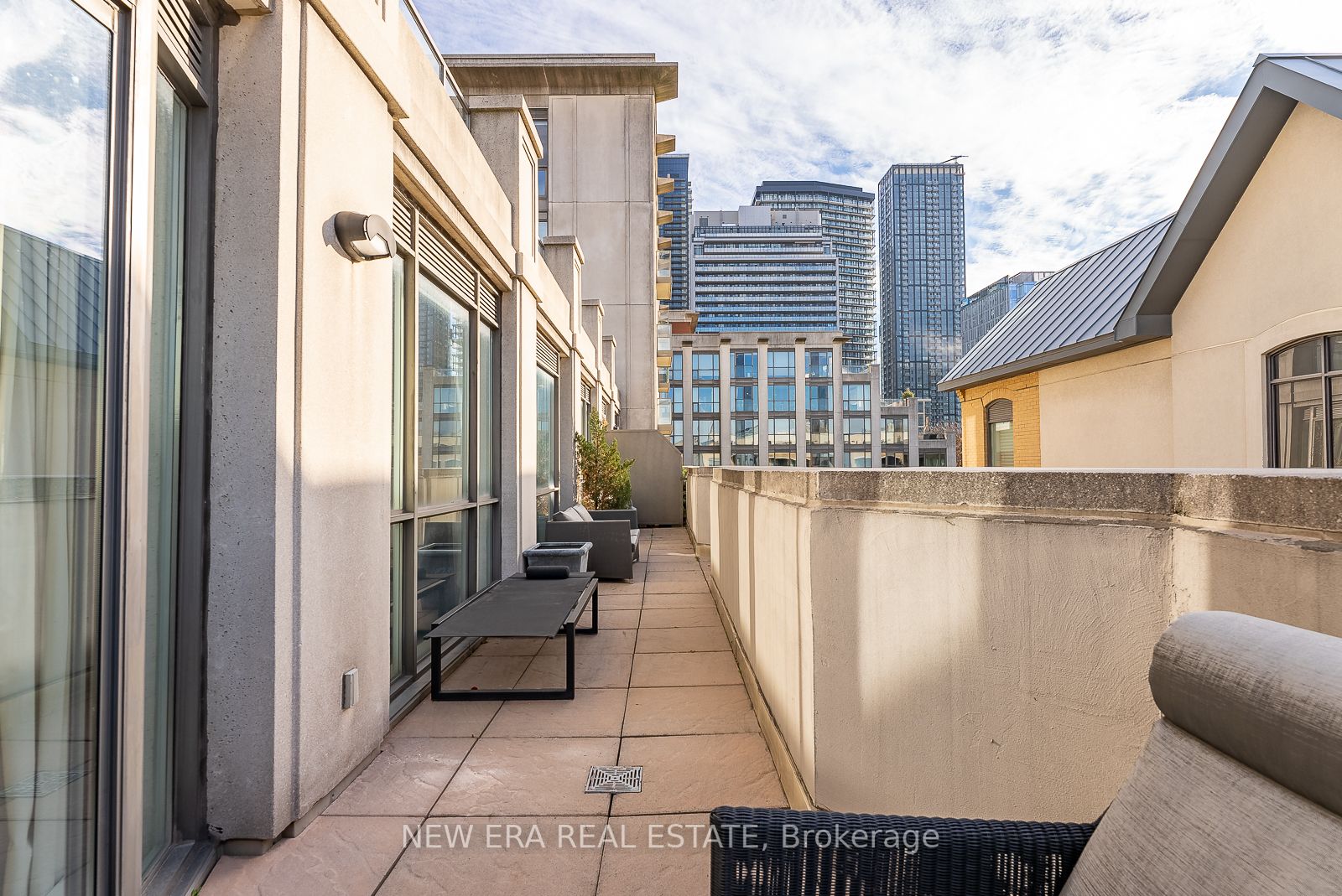 18 Beverley St, #506