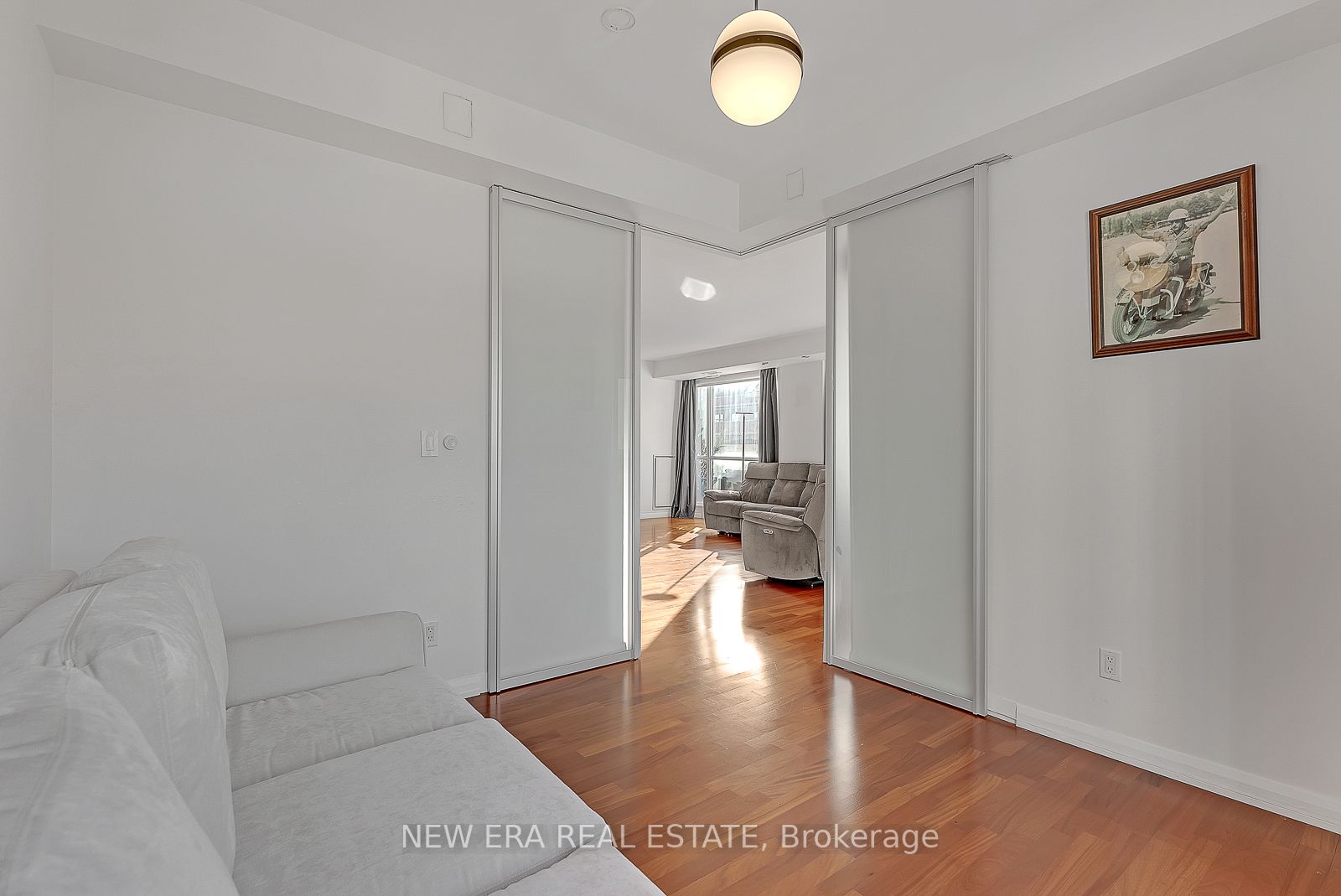 18 Beverley St, #506