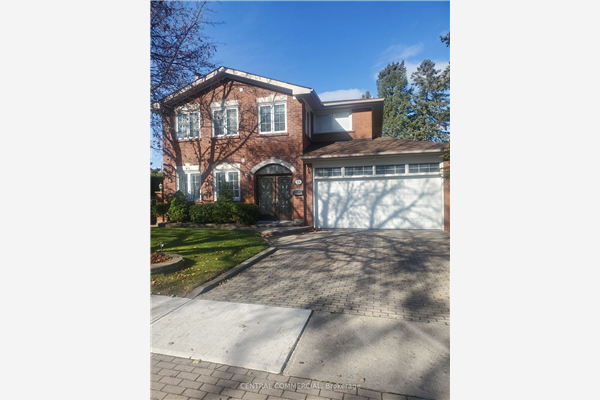 28 Brenham Cres N, Toronto