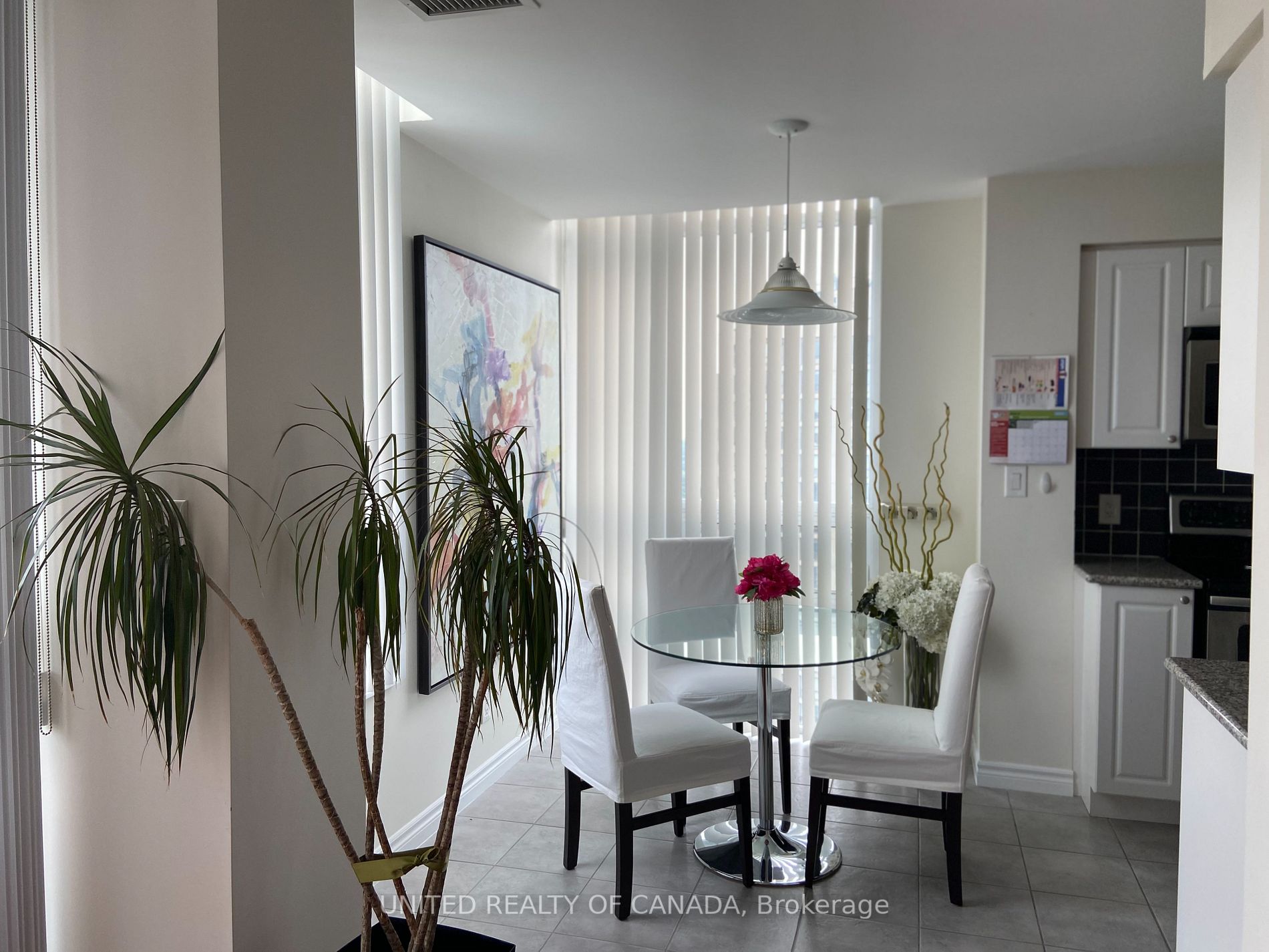 35 Hollywood Ave, #2306
