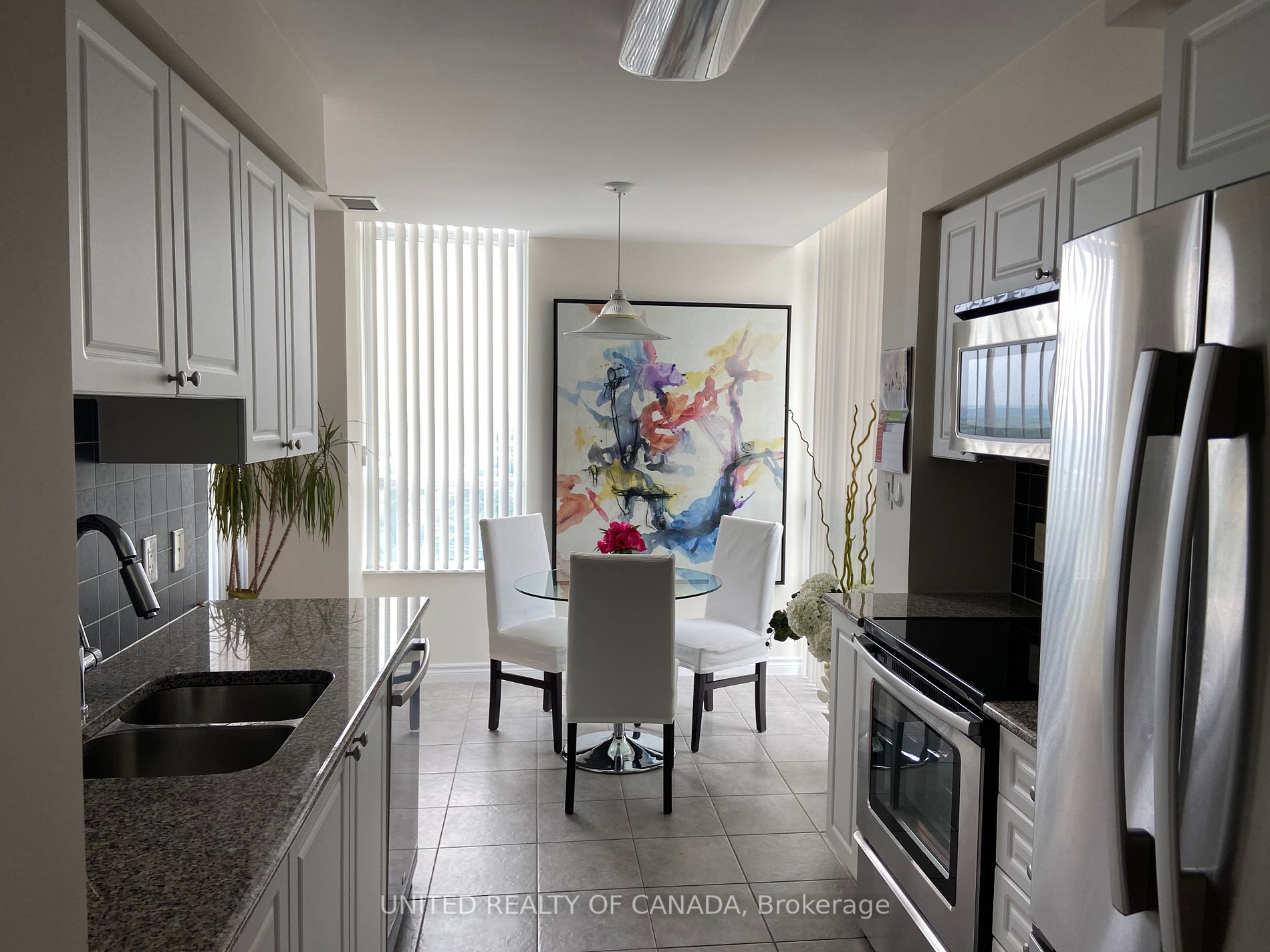 35 Hollywood Ave, #2306