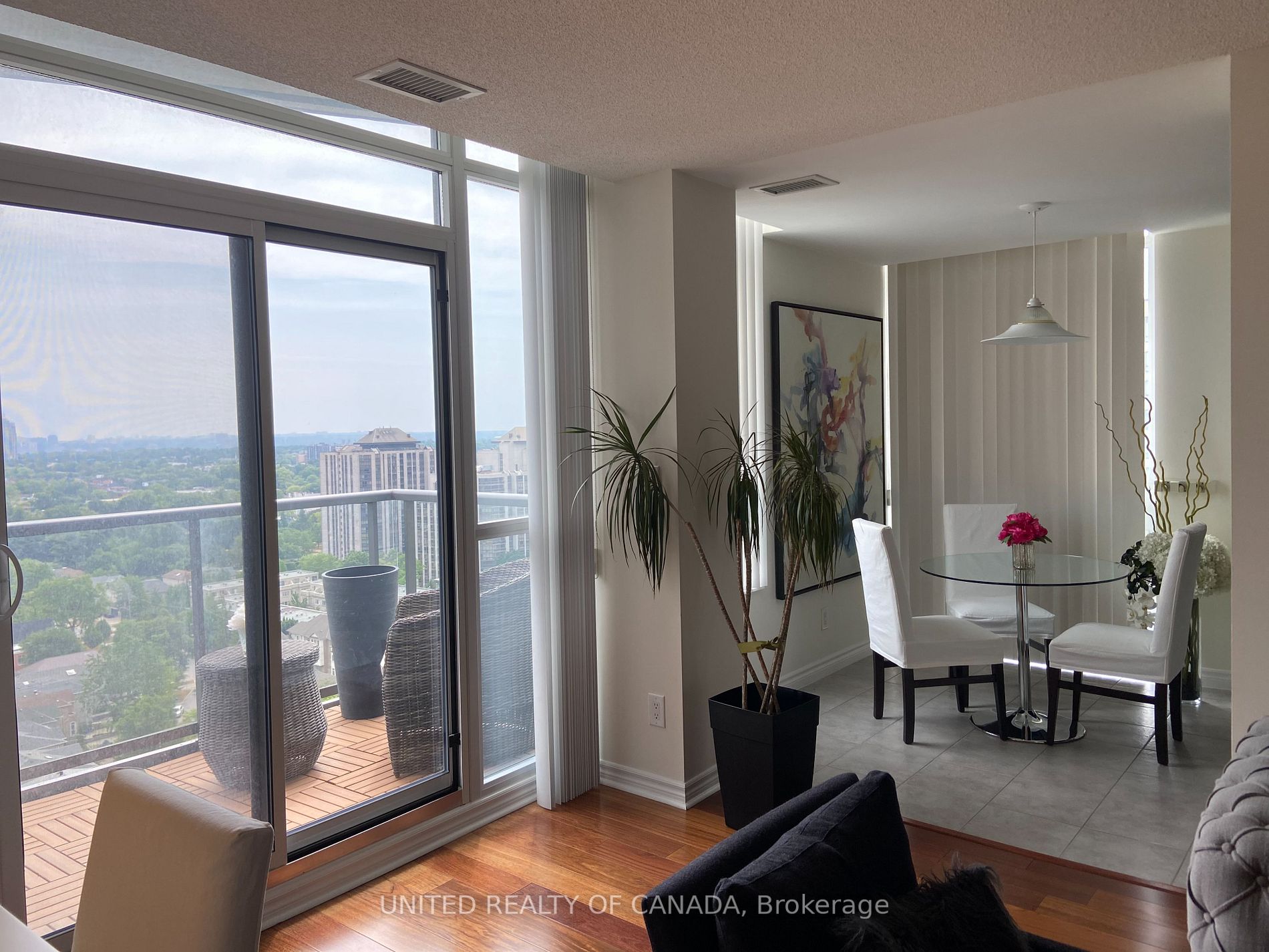 35 Hollywood Ave, #2306