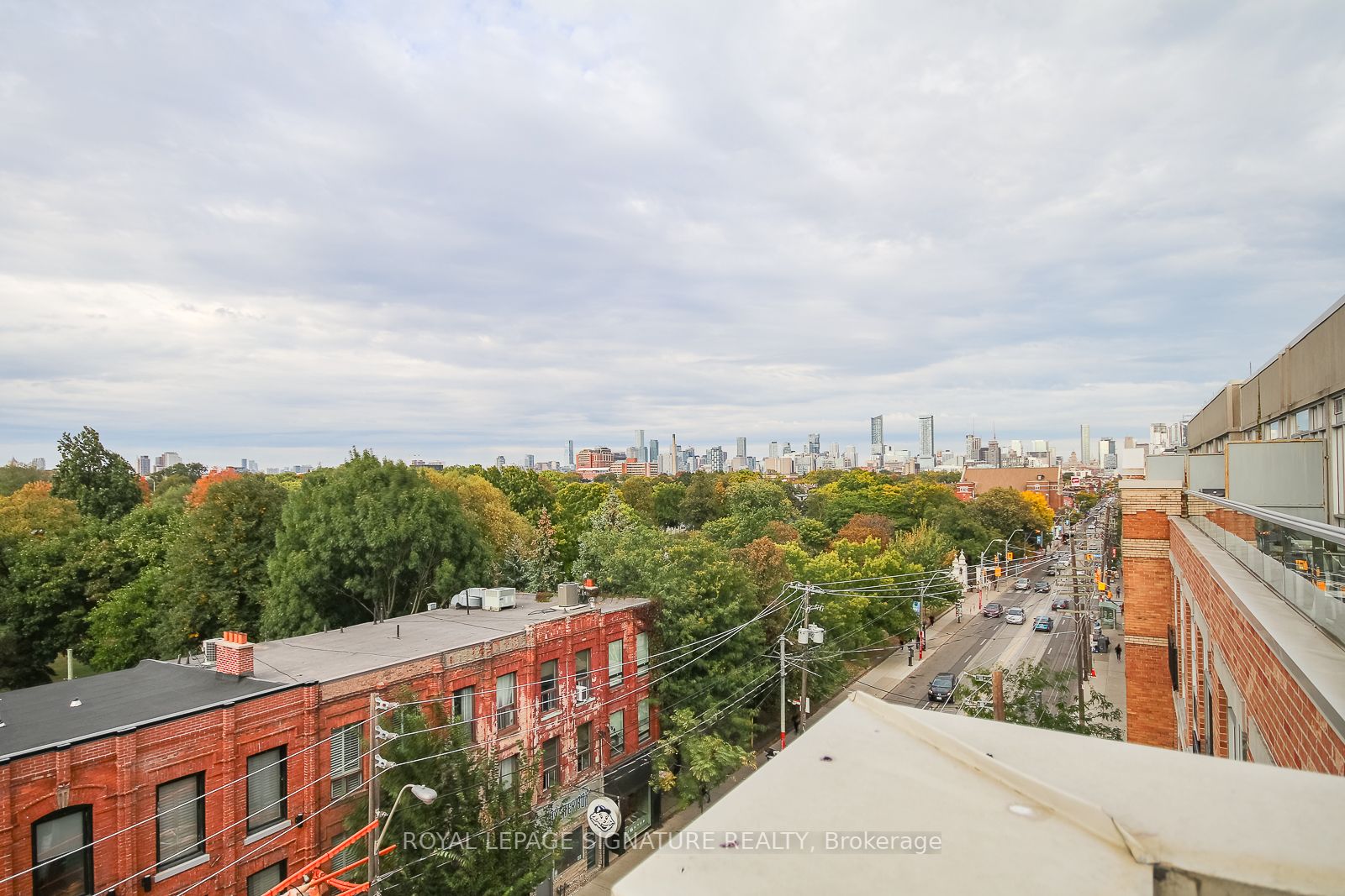 955 Queen St W, #Ph08