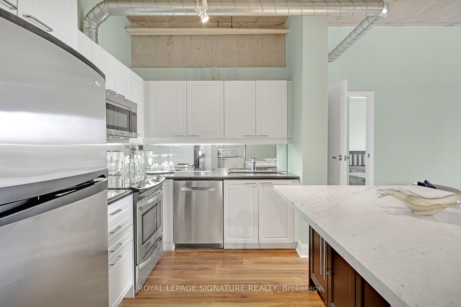 955 Queen St W, #Ph08
