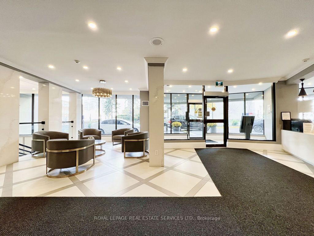 5444 Yonge St, #108