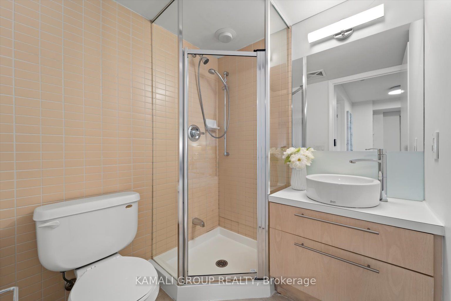 21 Carlton St, #1201