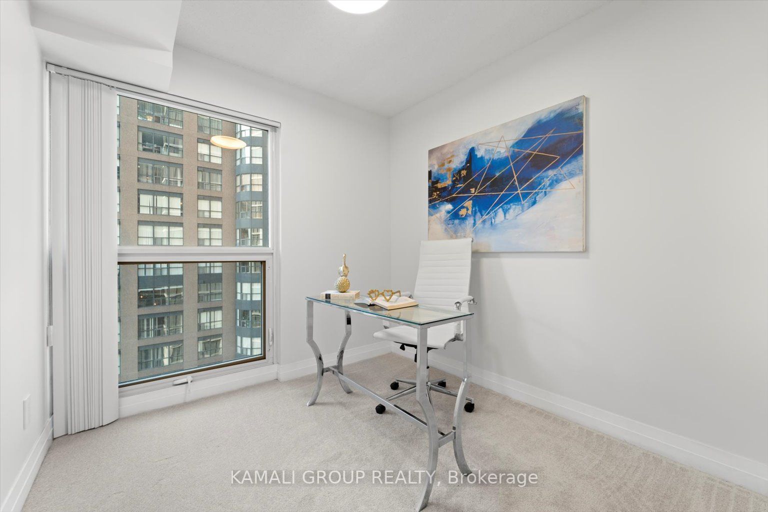 21 Carlton St, #1201