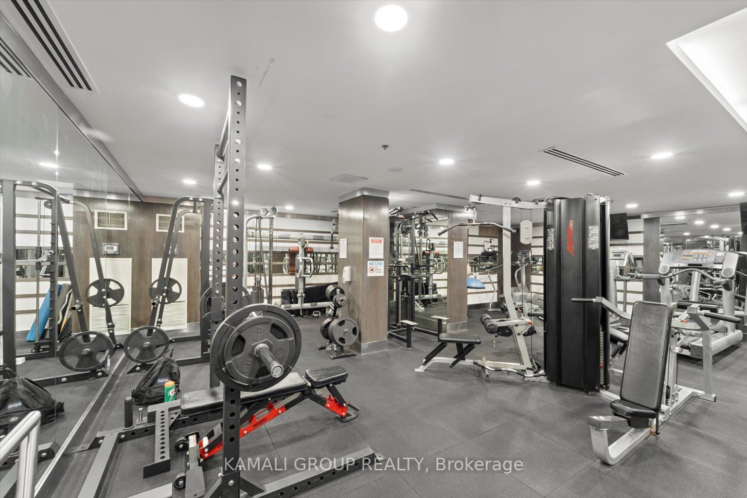 21 Carlton St, #1201