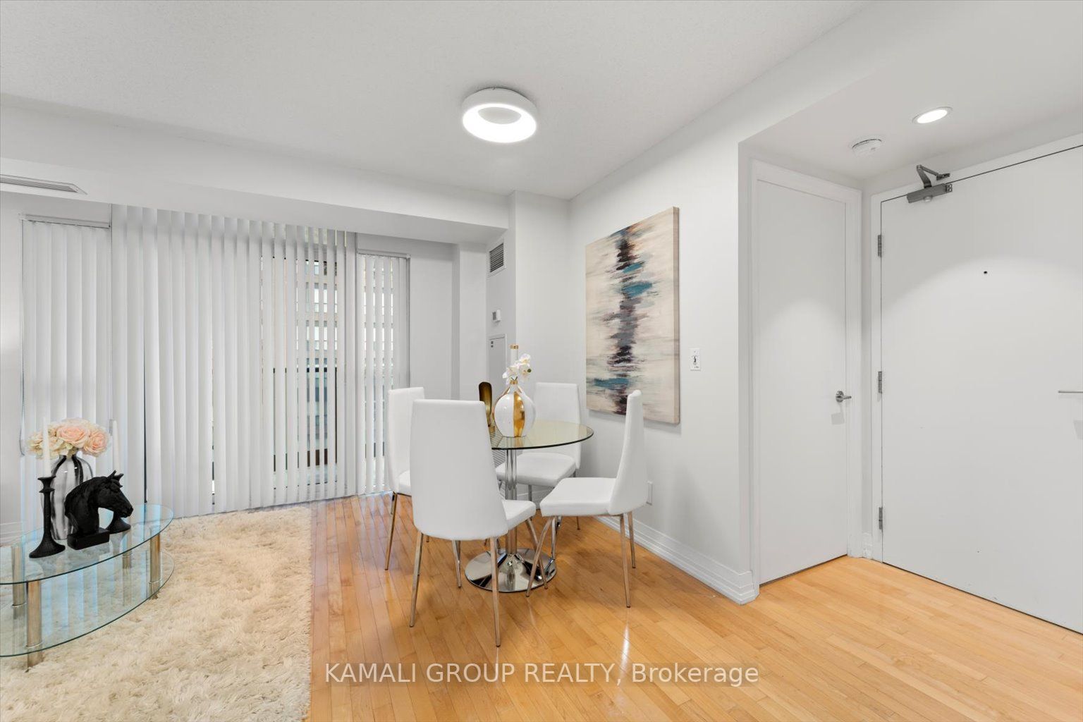 21 Carlton St, #1201
