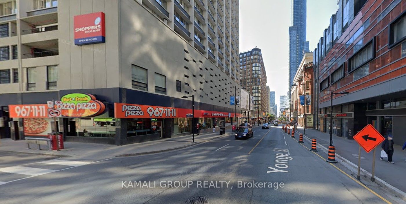 21 Carlton St, #1201