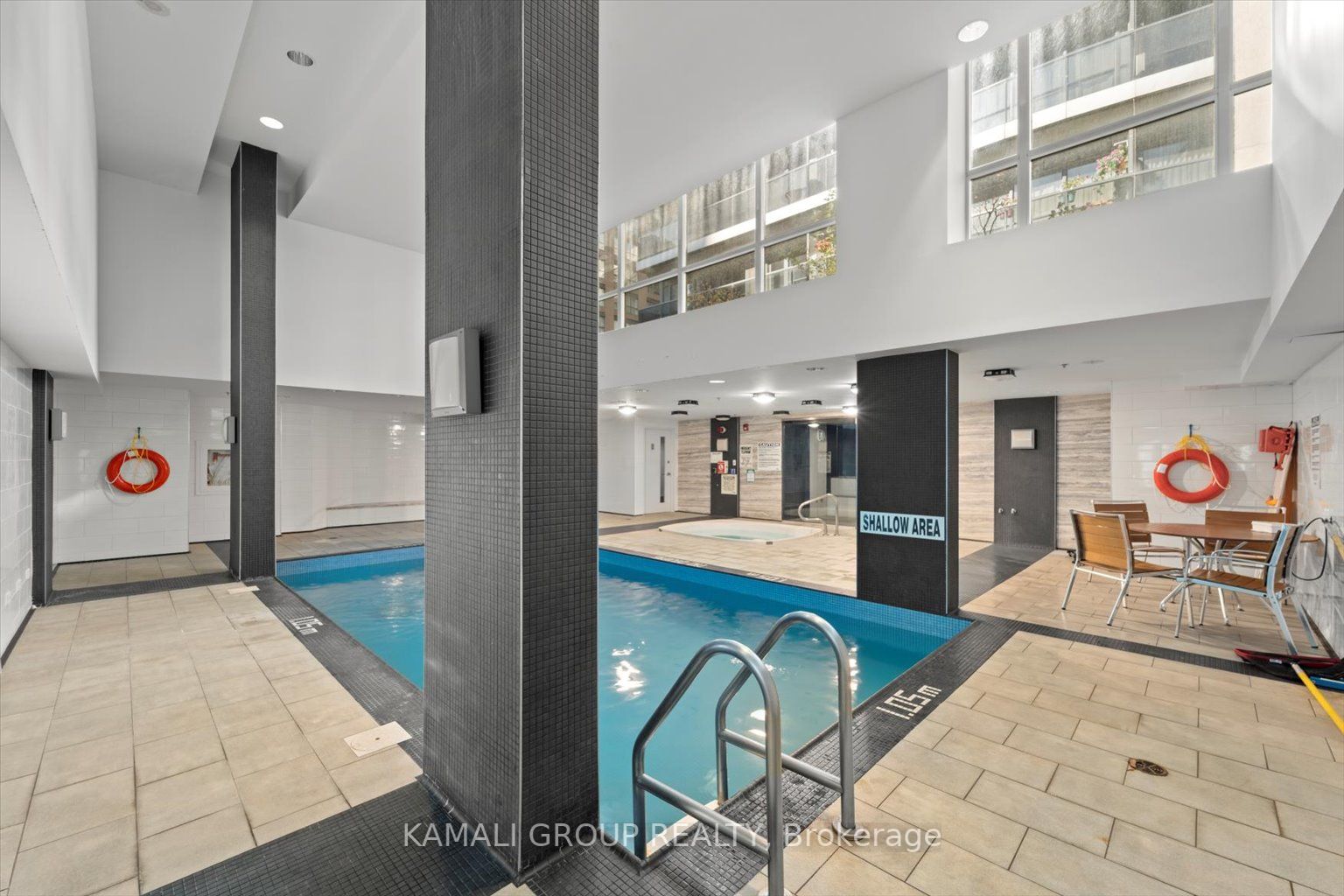 21 Carlton St, #1201