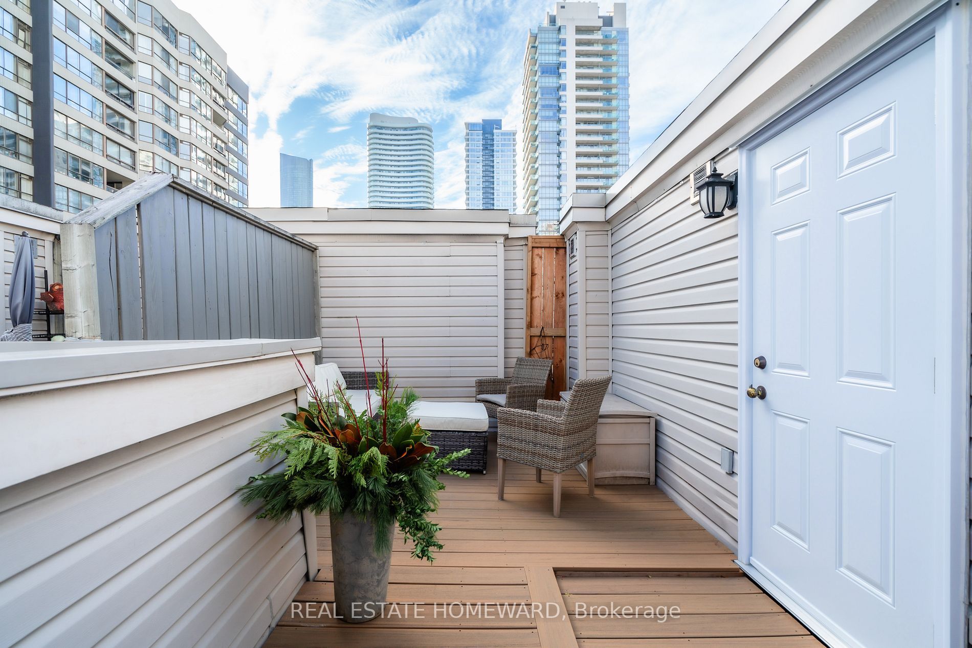 415 Jarvis St, #388