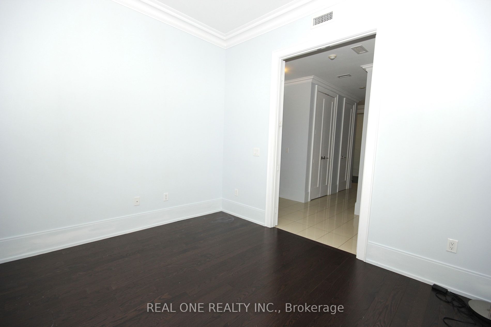 70 Roehampton Ave, #2418