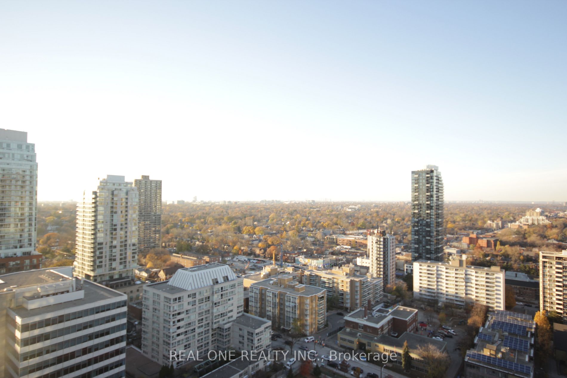 70 Roehampton Ave, #2418