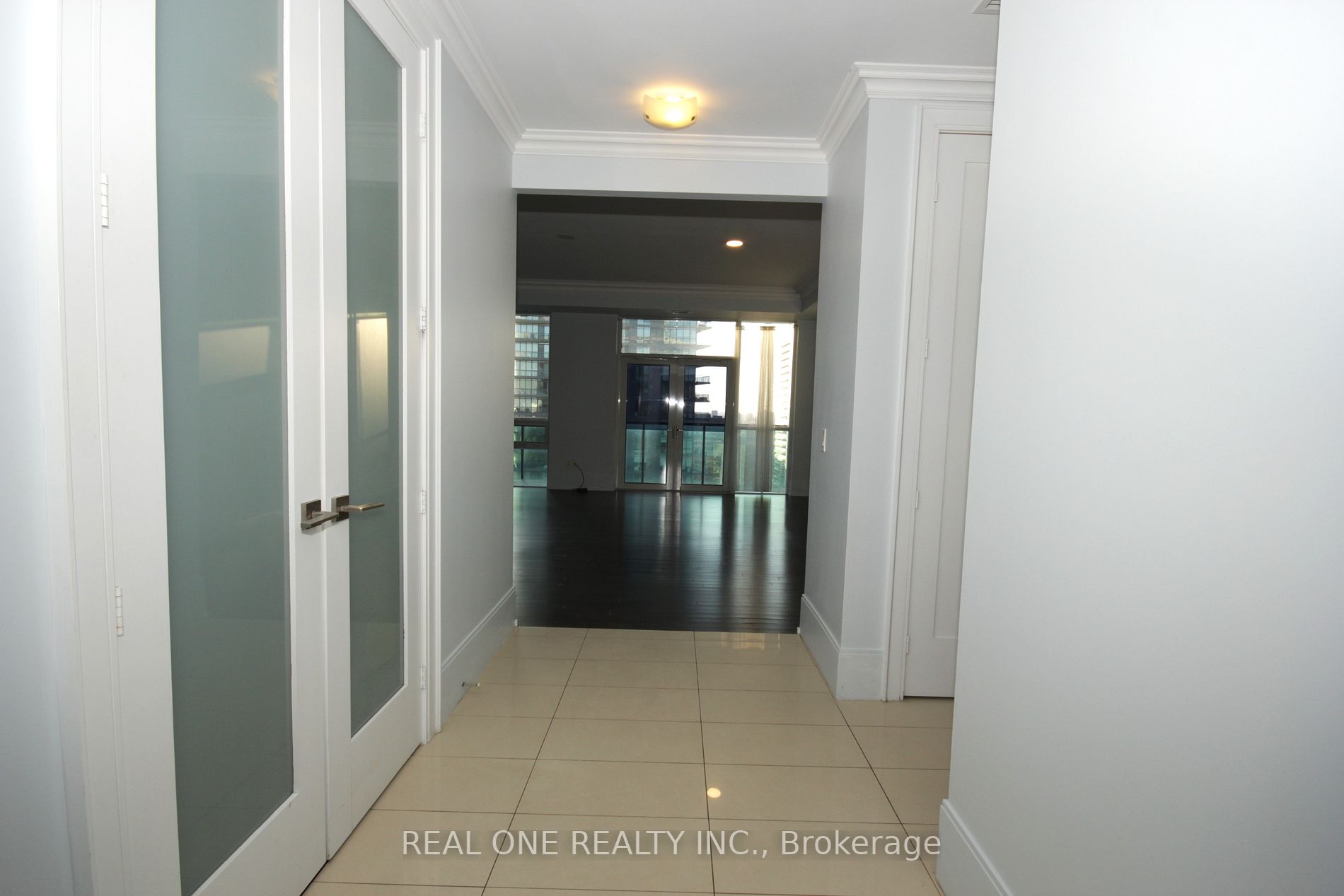 70 Roehampton Ave, #2418