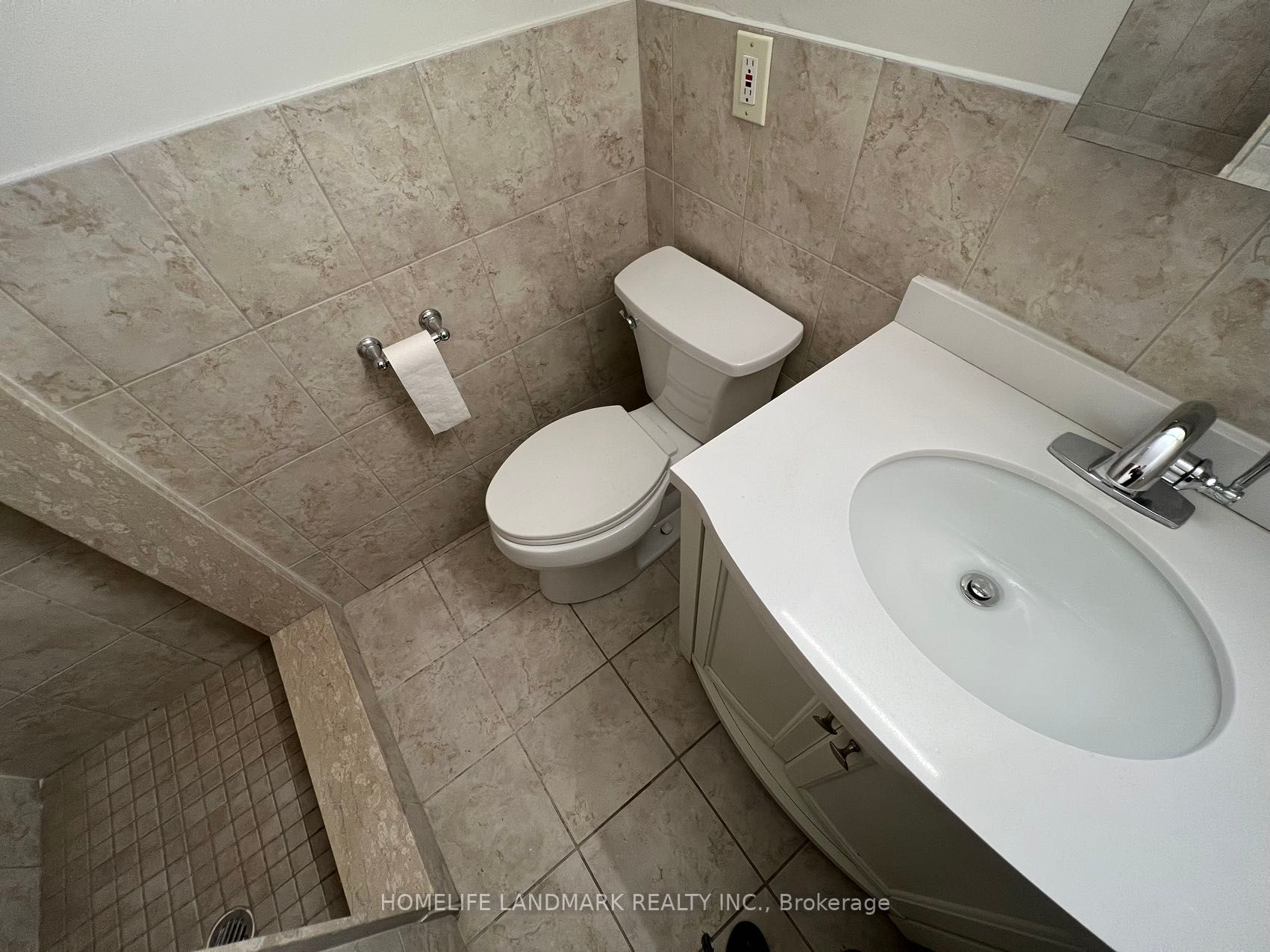 162 Armour Blvd