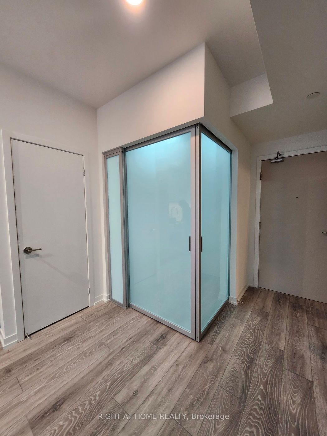 2020 Bathurst St, #338