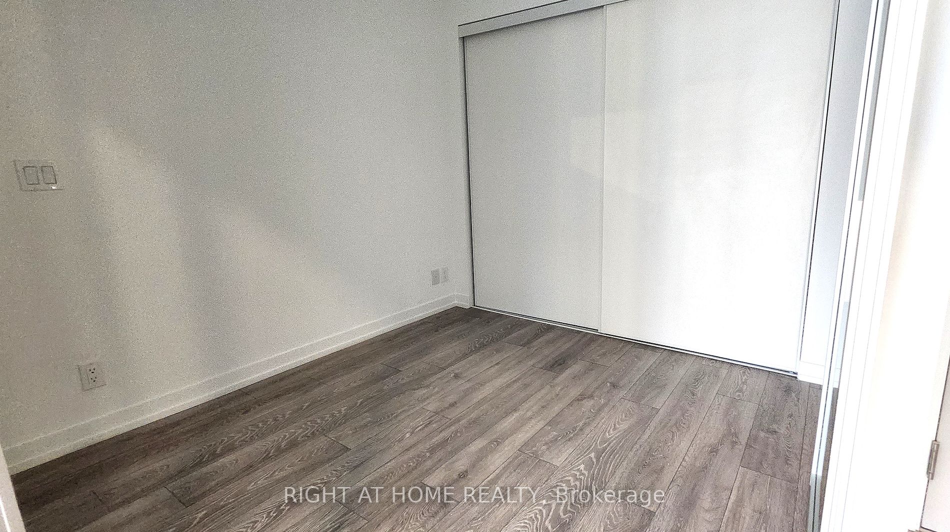 2020 Bathurst St, #338