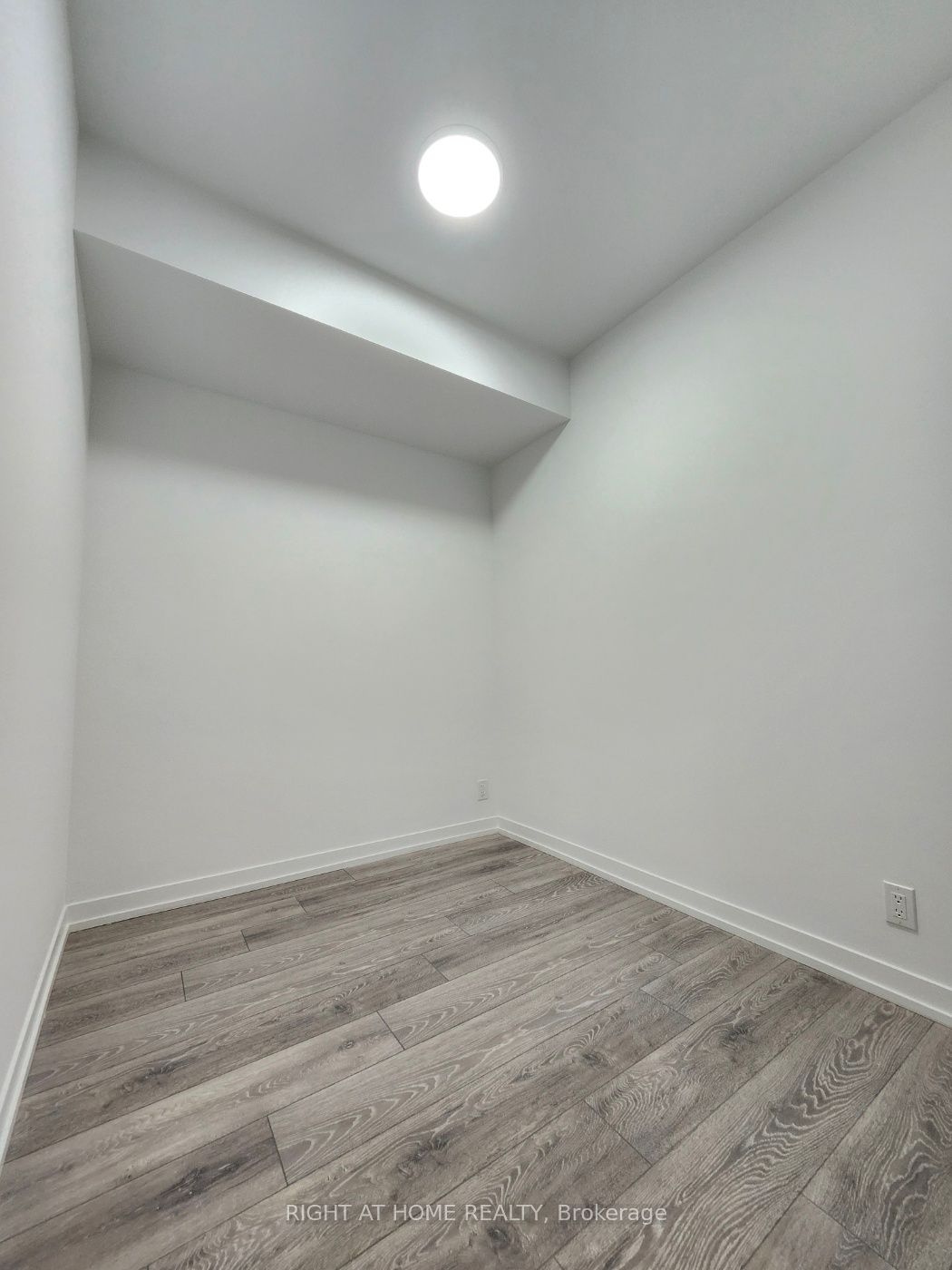 2020 Bathurst St, #338