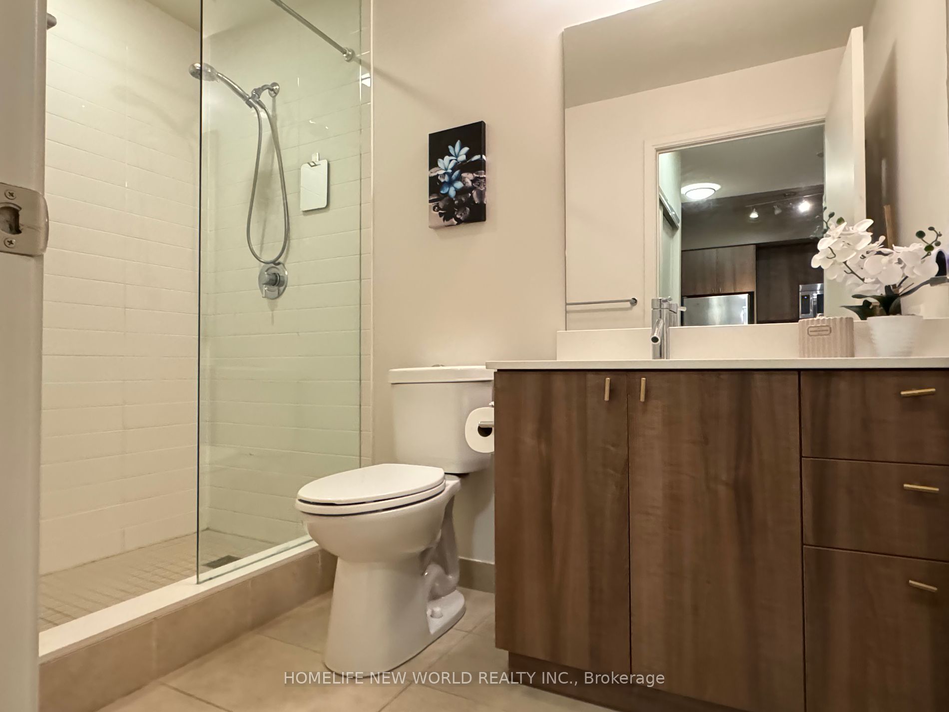 30 Roehampton Ave, #807