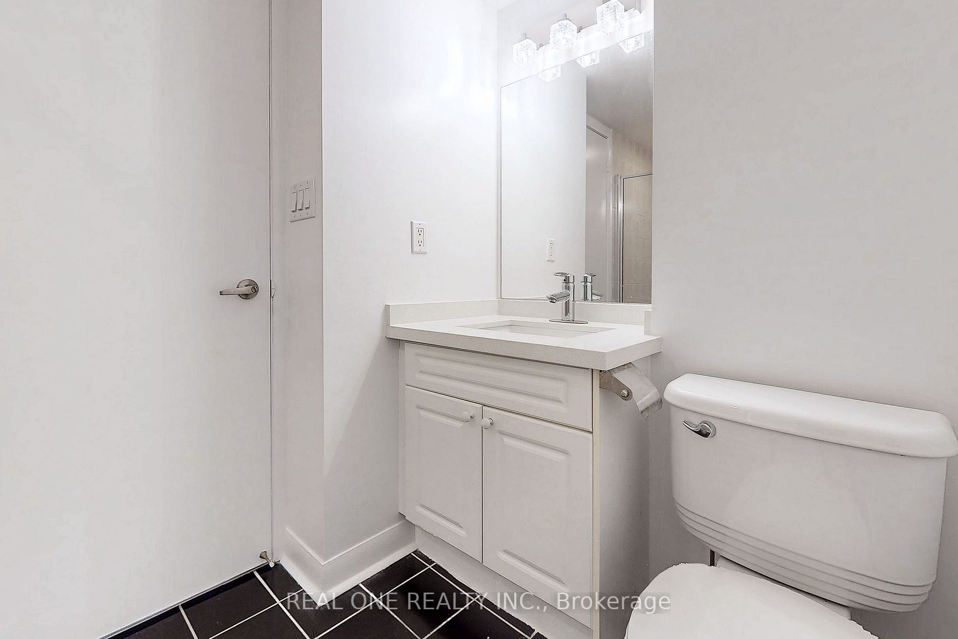600 Fleet St, #218