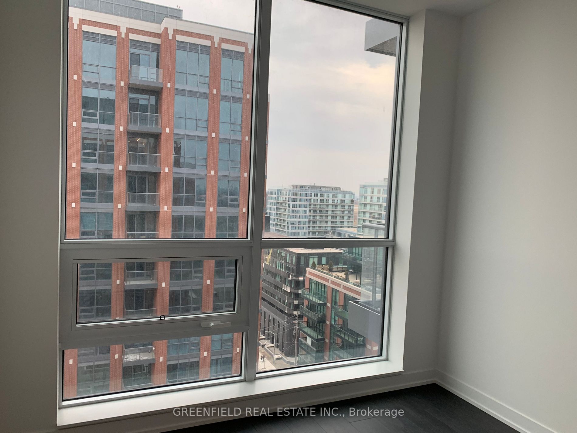31 Tippett Rd, #1407