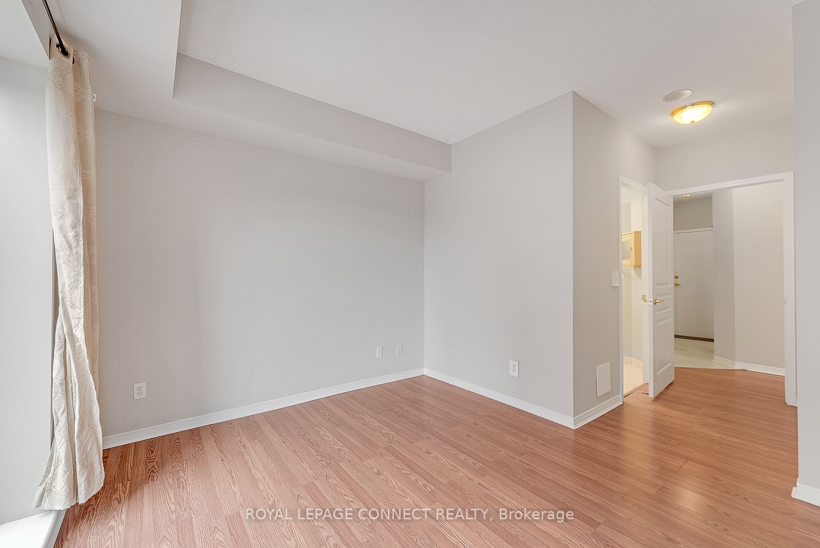 55 Harrison Garden Blvd, #305