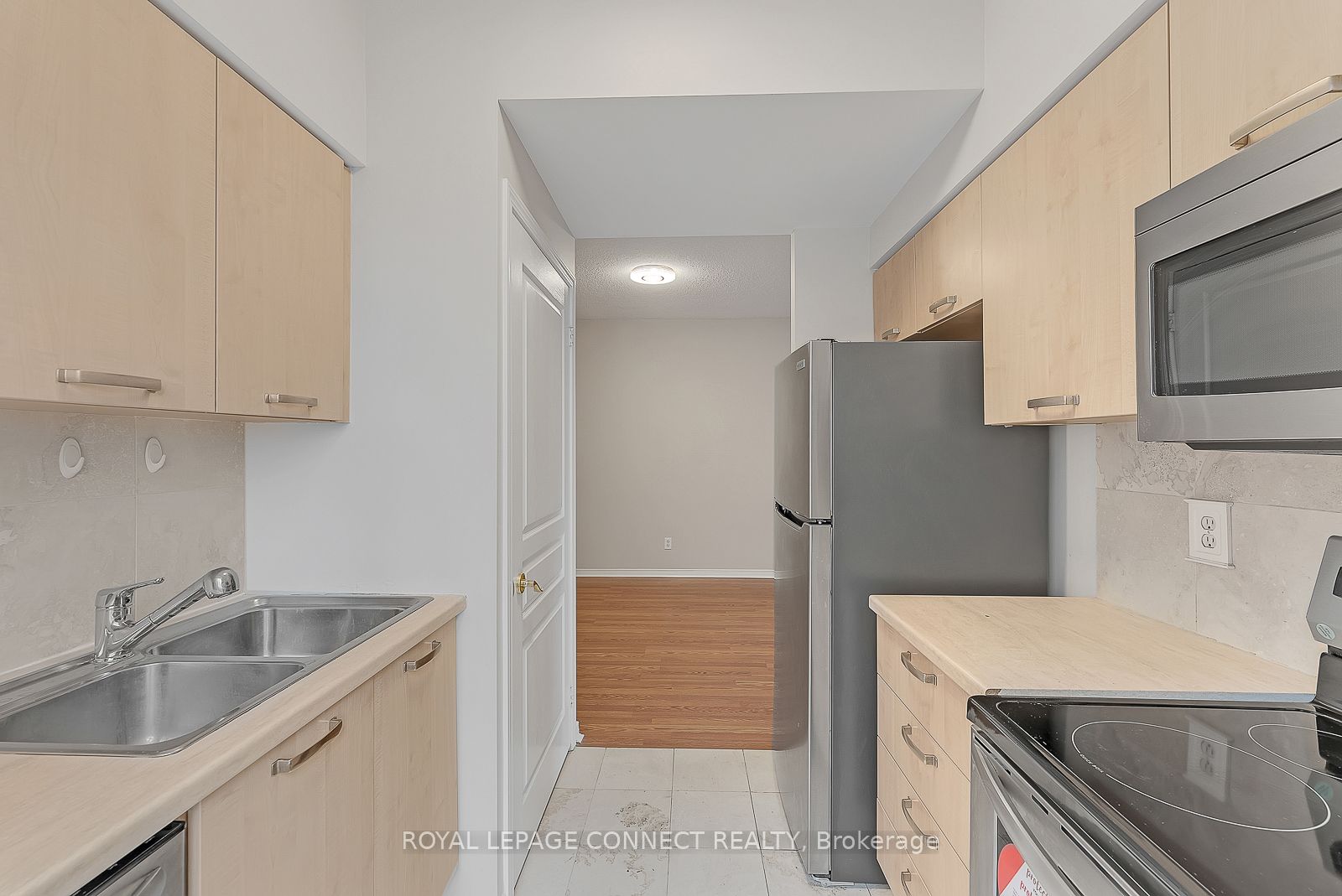 55 Harrison Garden Blvd, #305
