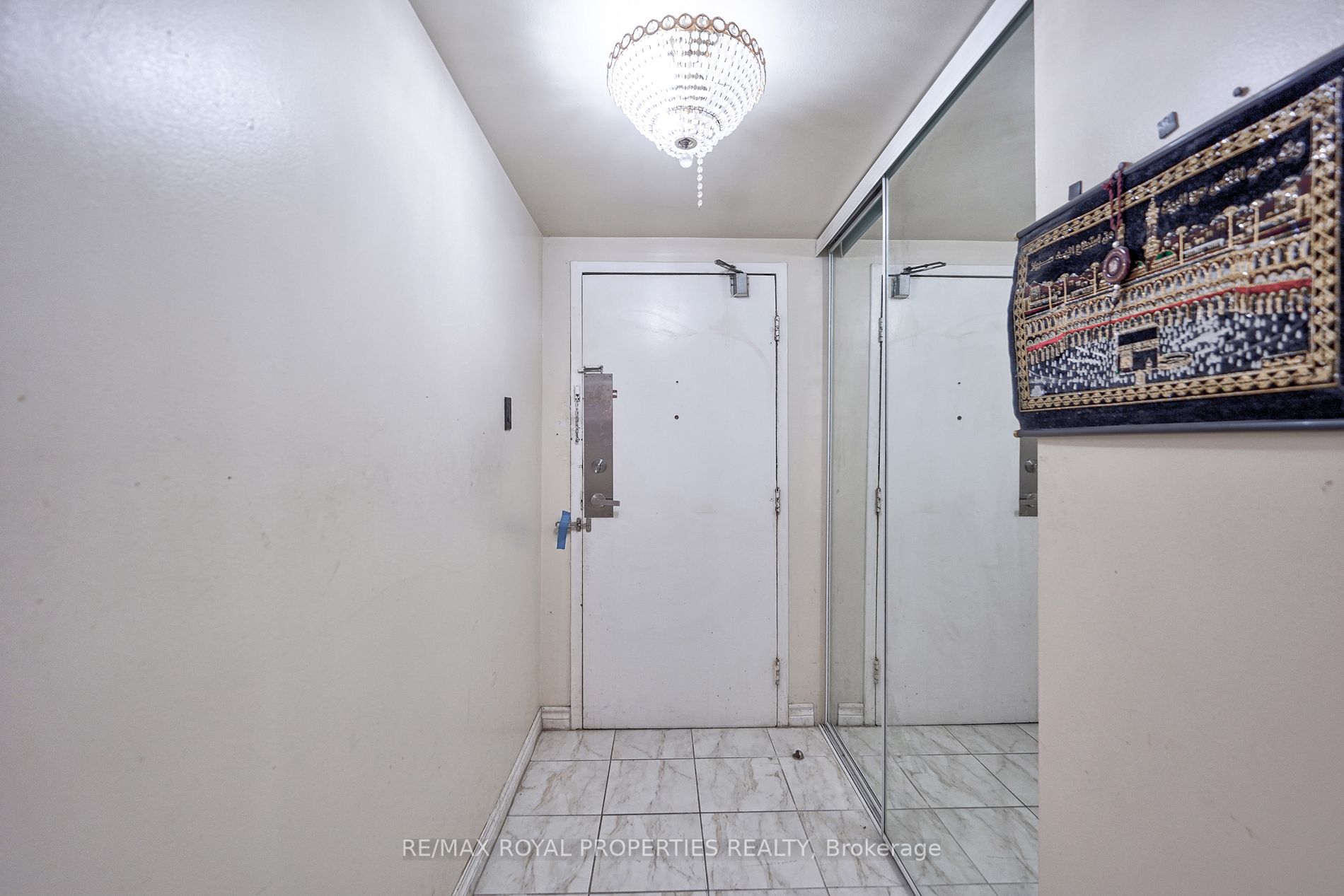 45 Sunrise Ave, #406