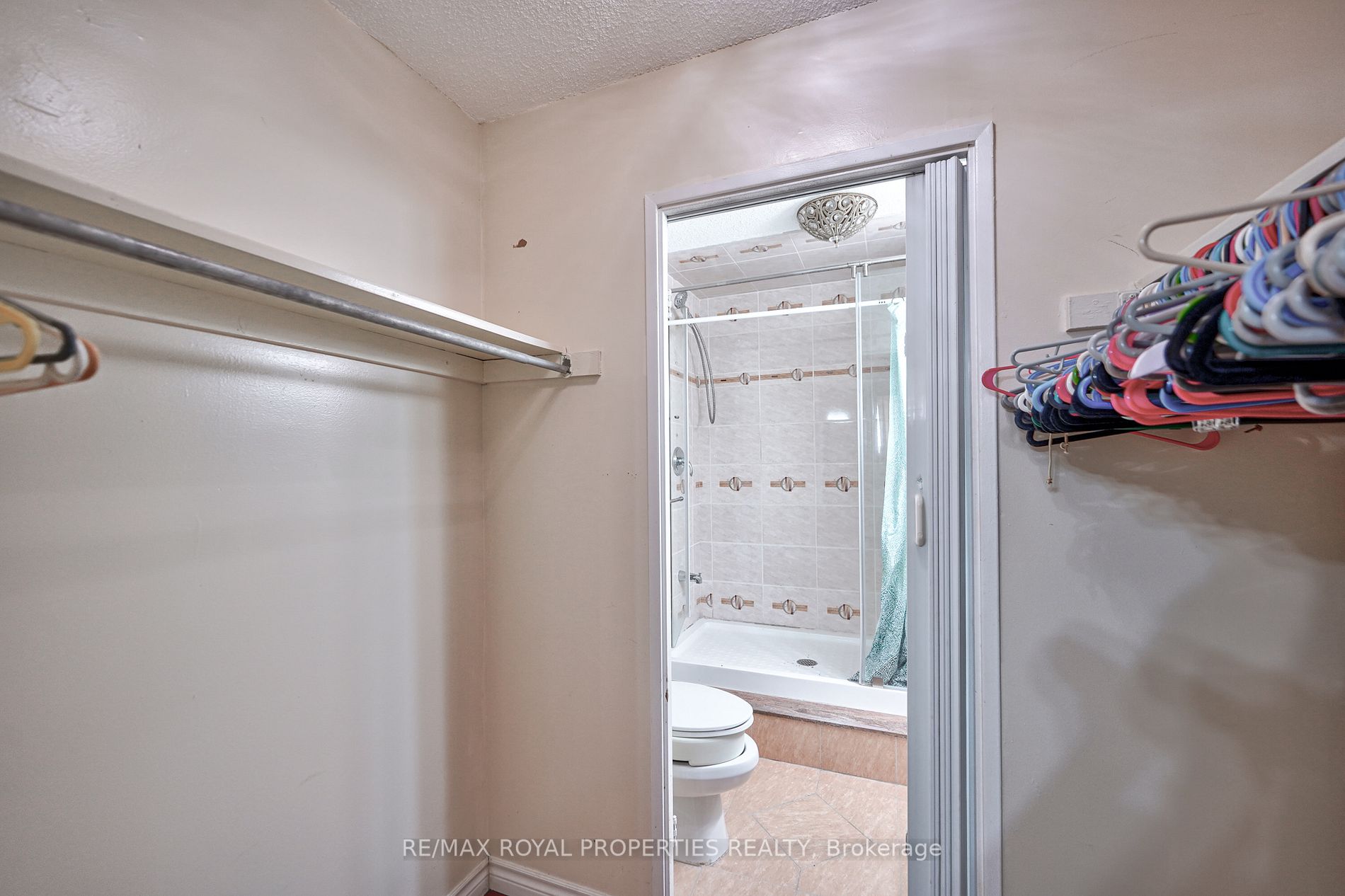 45 Sunrise Ave, #406