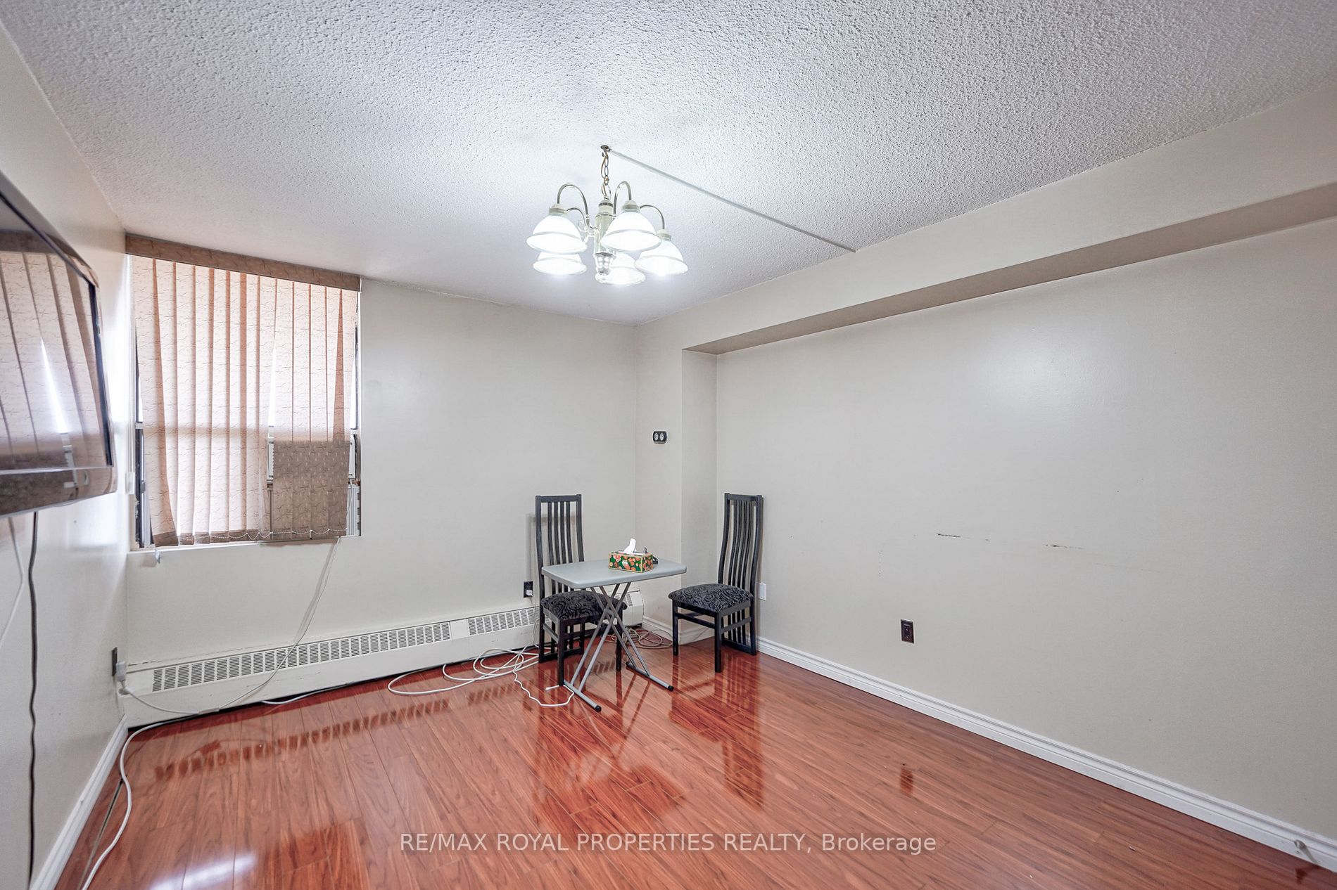 45 Sunrise Ave, #406