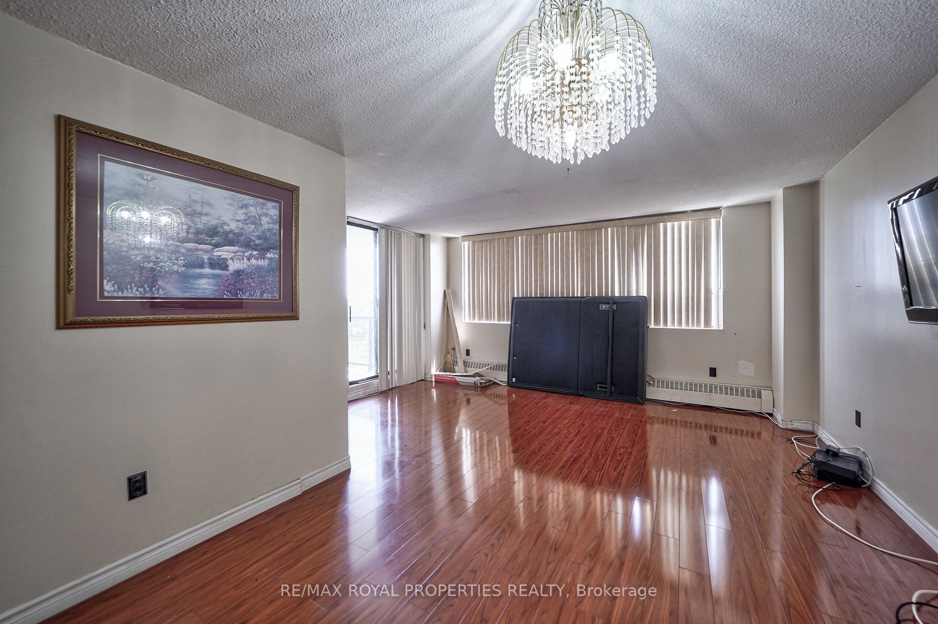 45 Sunrise Ave, #406