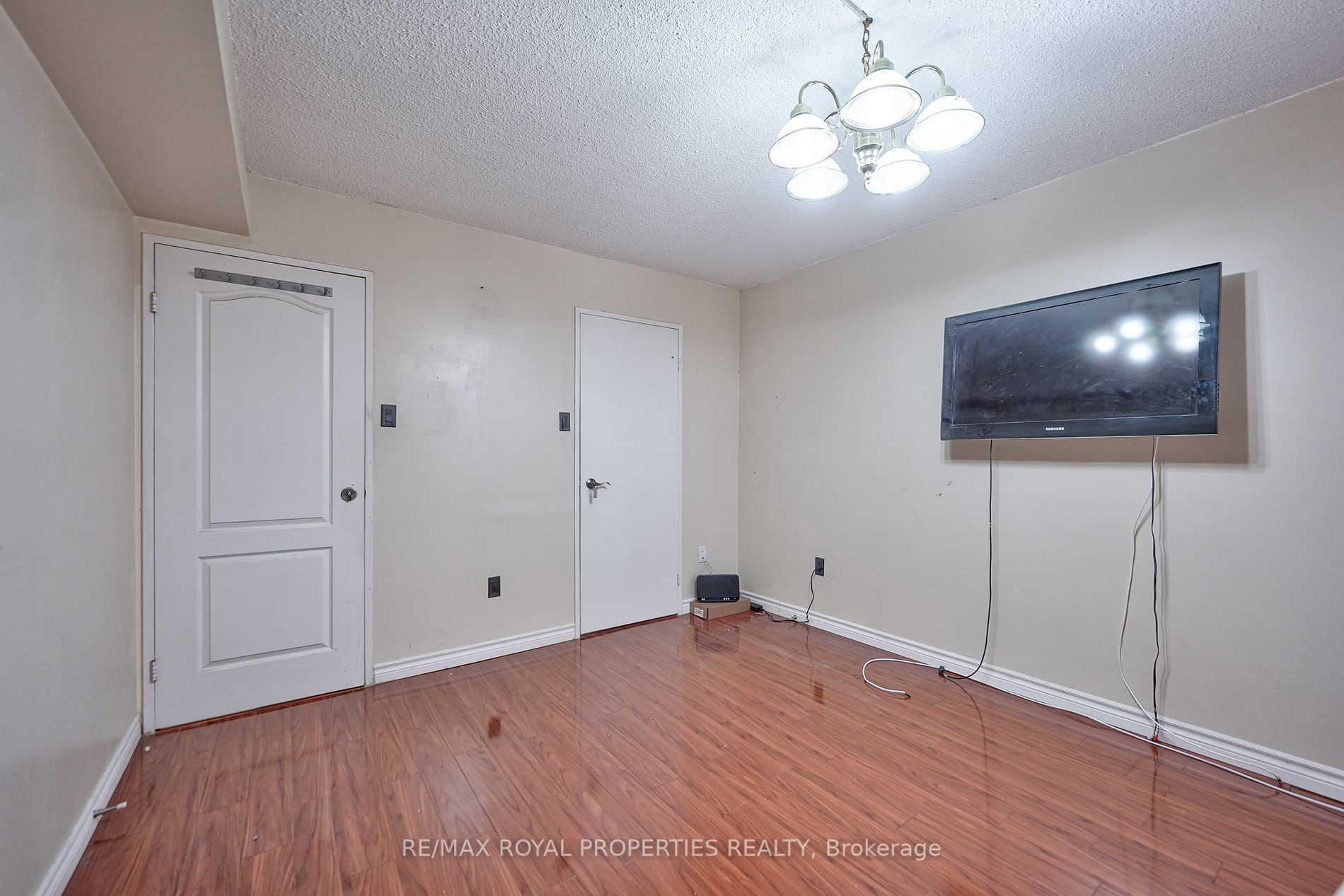 45 Sunrise Ave, #406