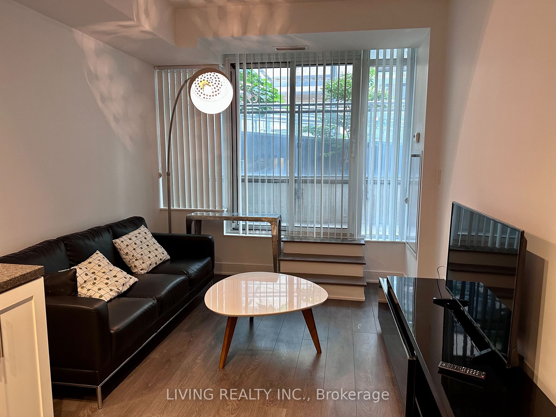 525 Adelaide St W, #232