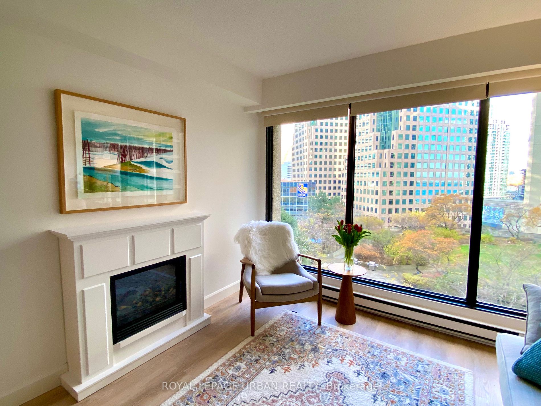 65 Harbour Sq, #1107