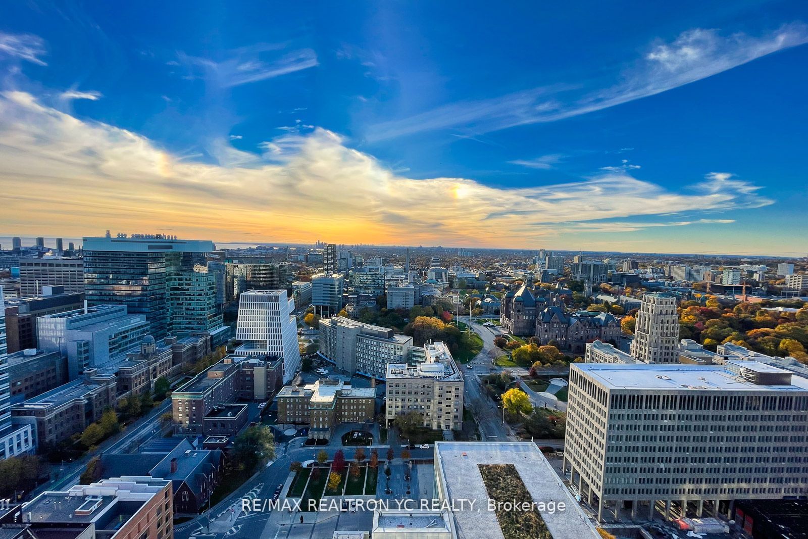 832 Bay St, #3210