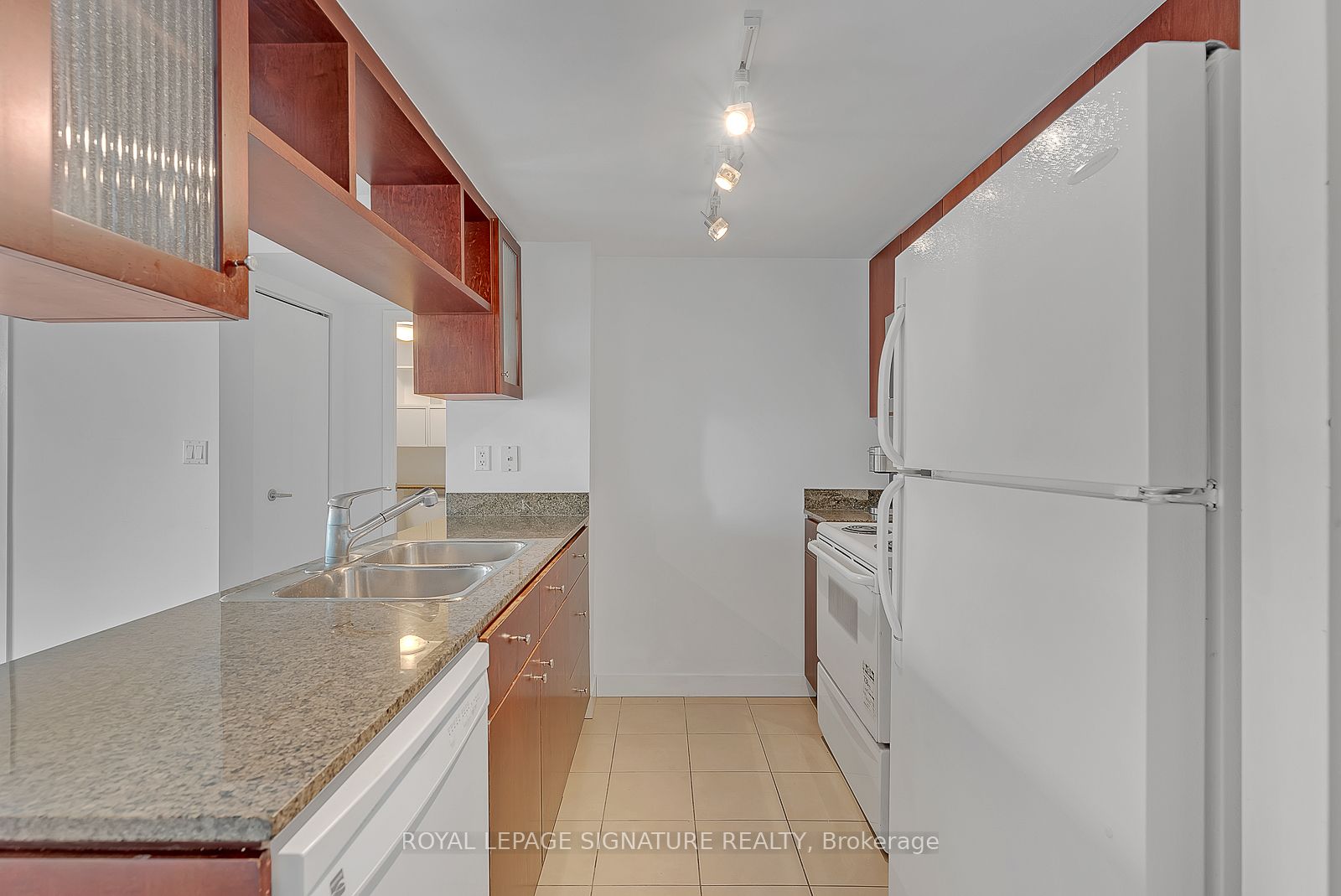 397 Front St W, #3912