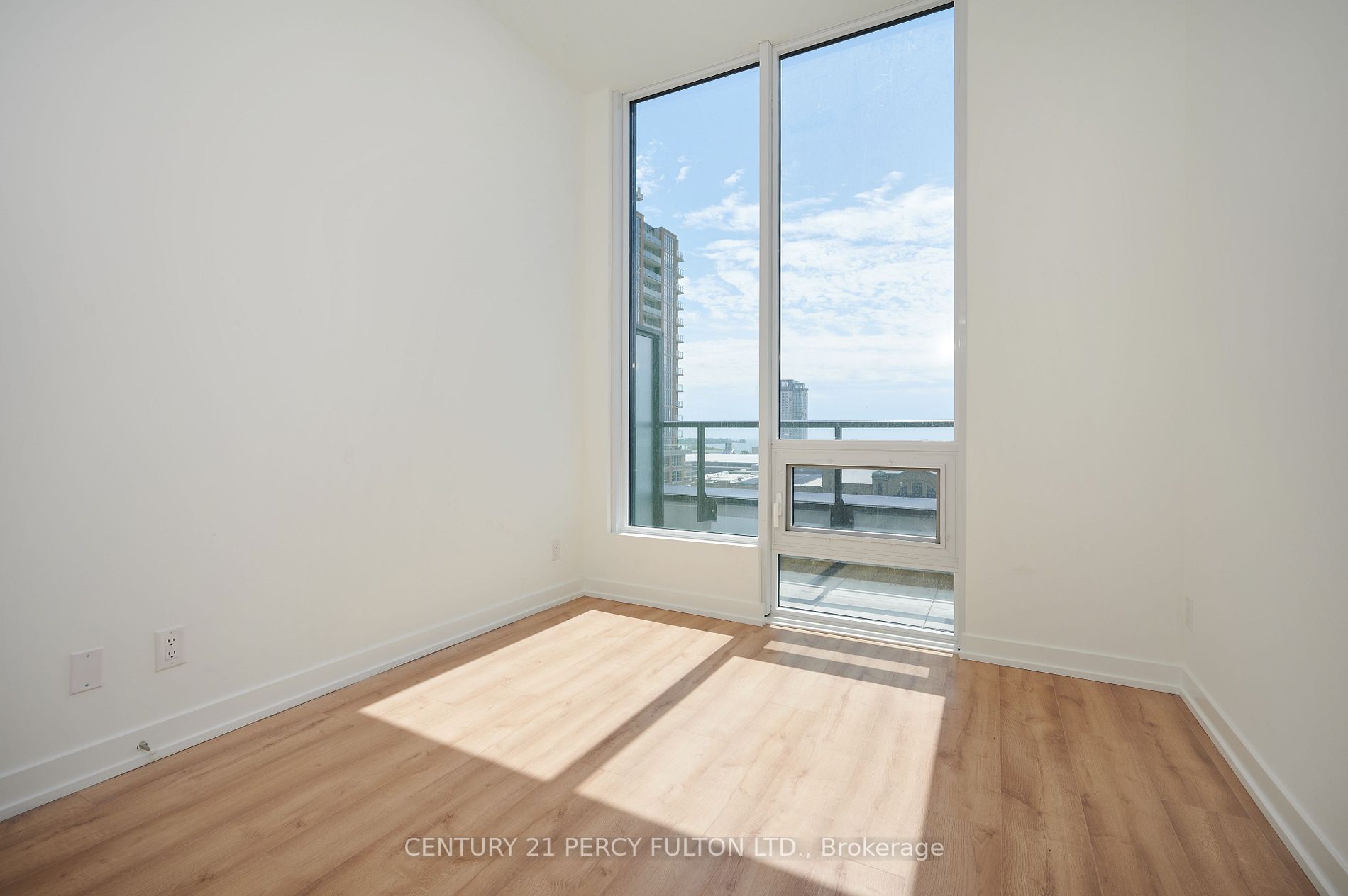 135 East Liberty St, #812