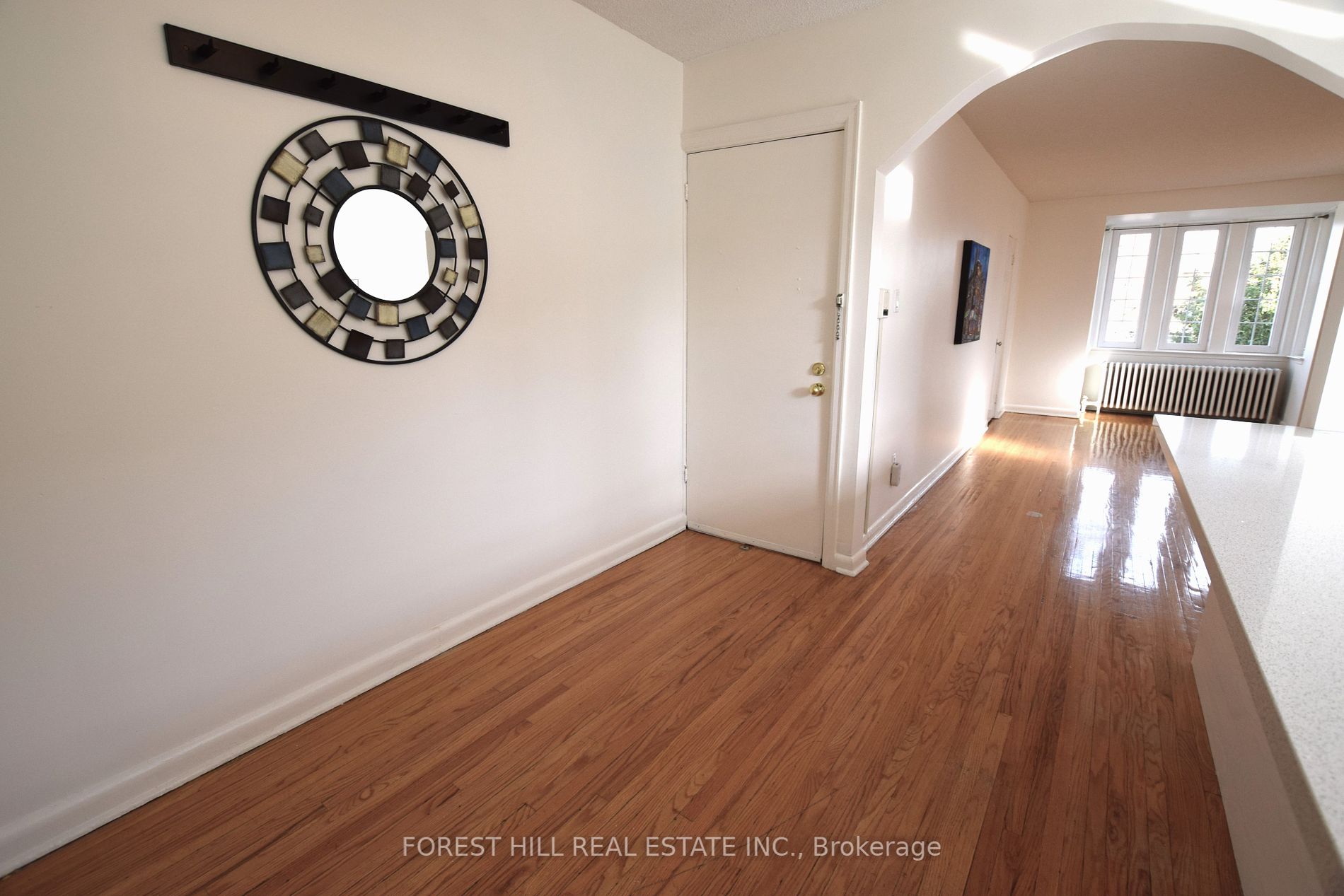 104 Braemar Ave, #Upper